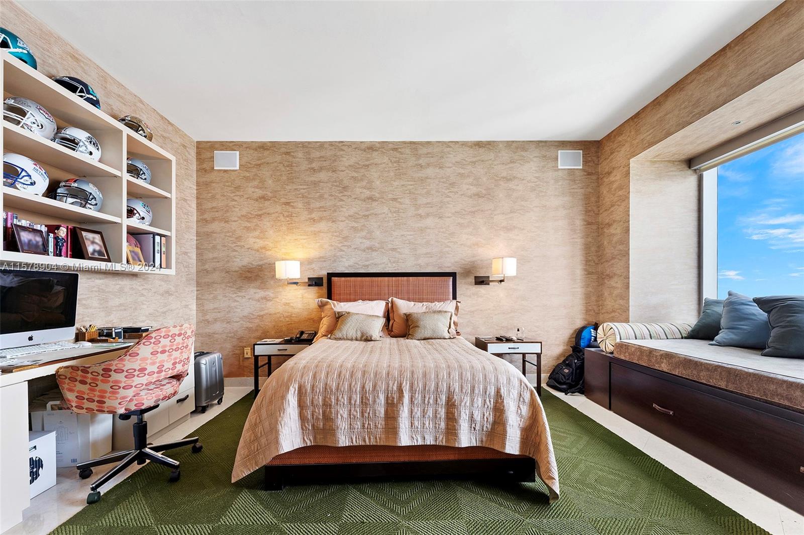 MILLENNIUM TOWER RESIDENCE - Residential
