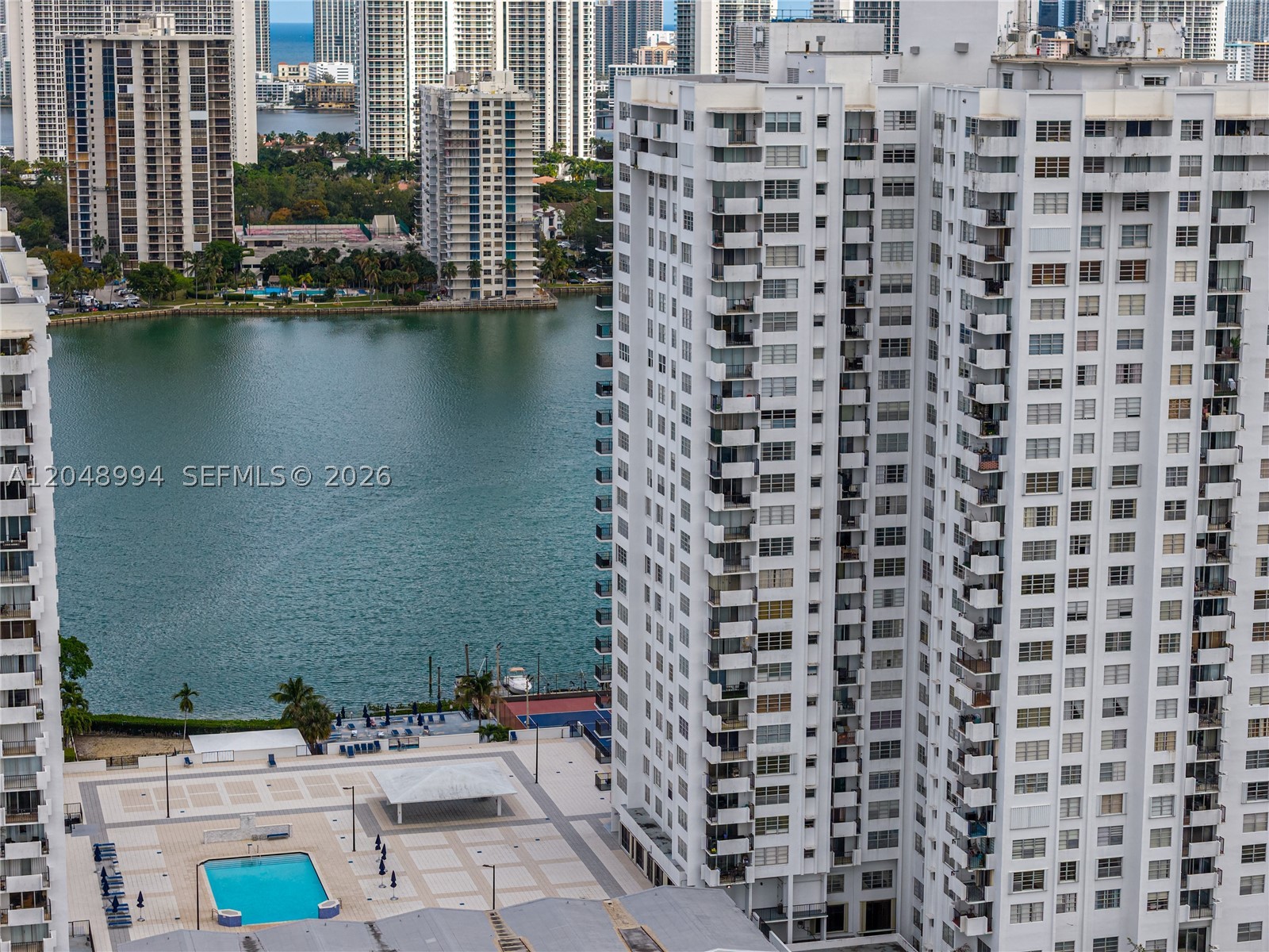COMMODORE PLAZA CONDO - Residential