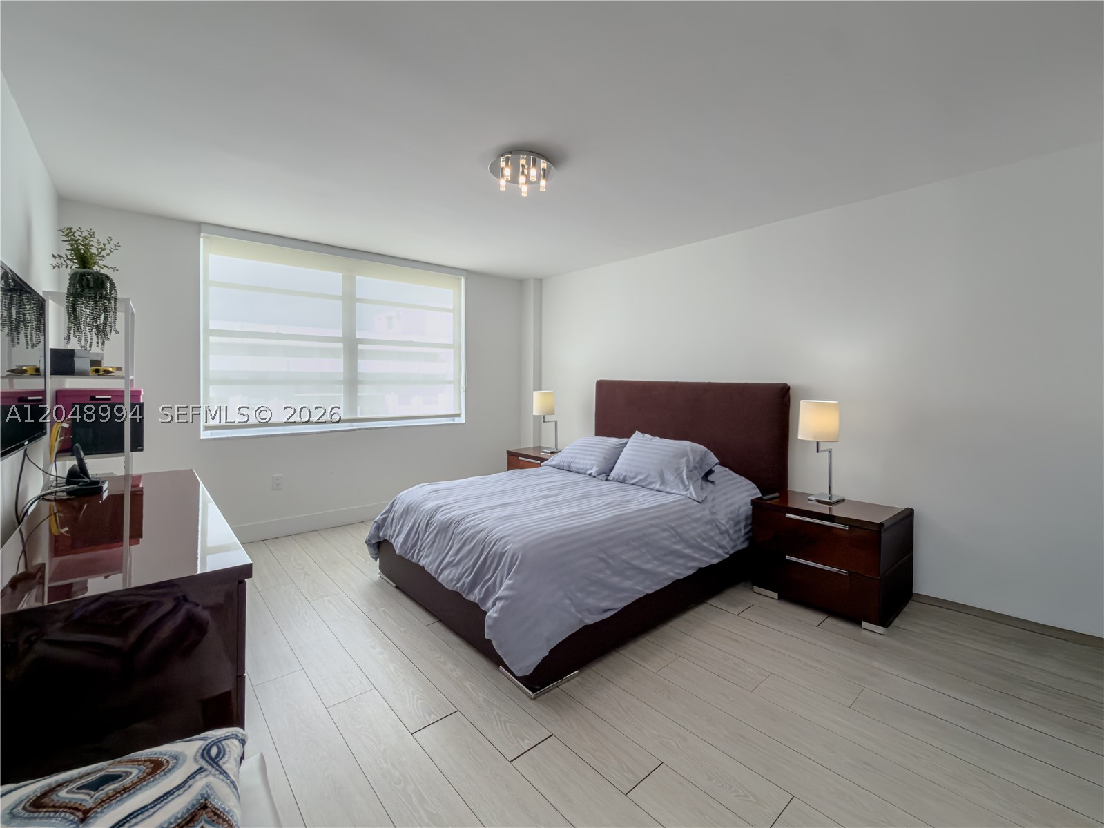 COMMODORE PLAZA CONDO - Residential