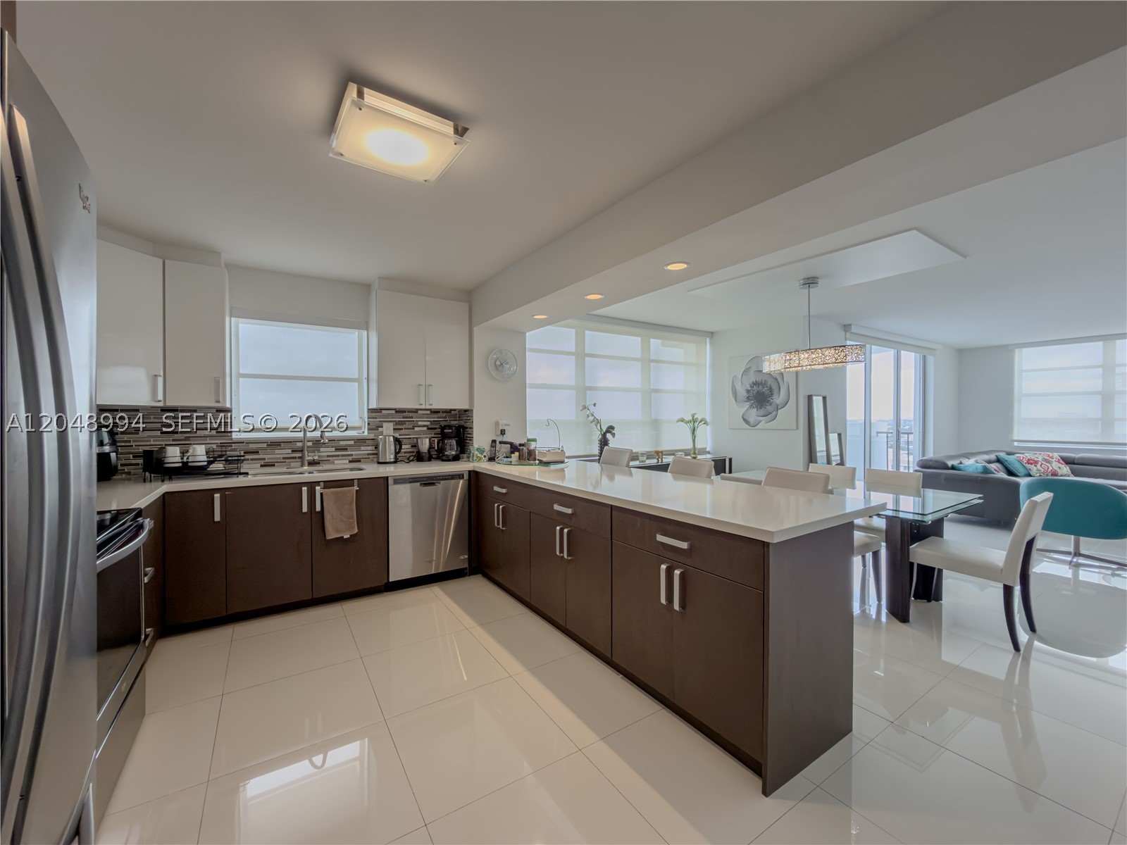 COMMODORE PLAZA CONDO - Residential