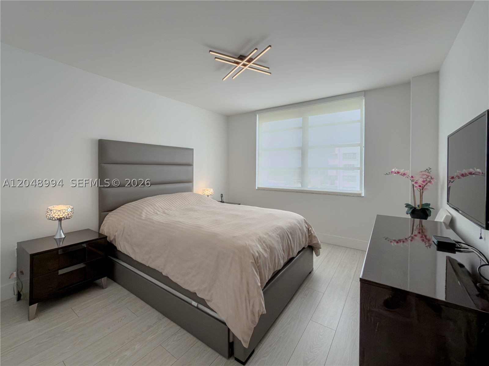COMMODORE PLAZA CONDO - Residential