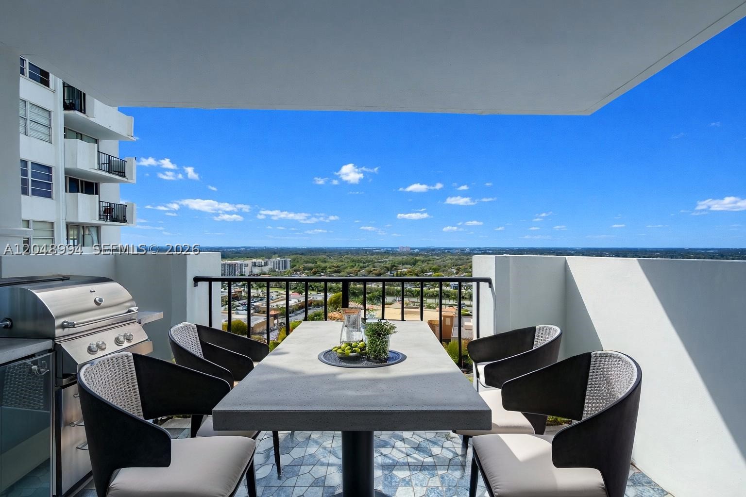 COMMODORE PLAZA CONDO - Residential