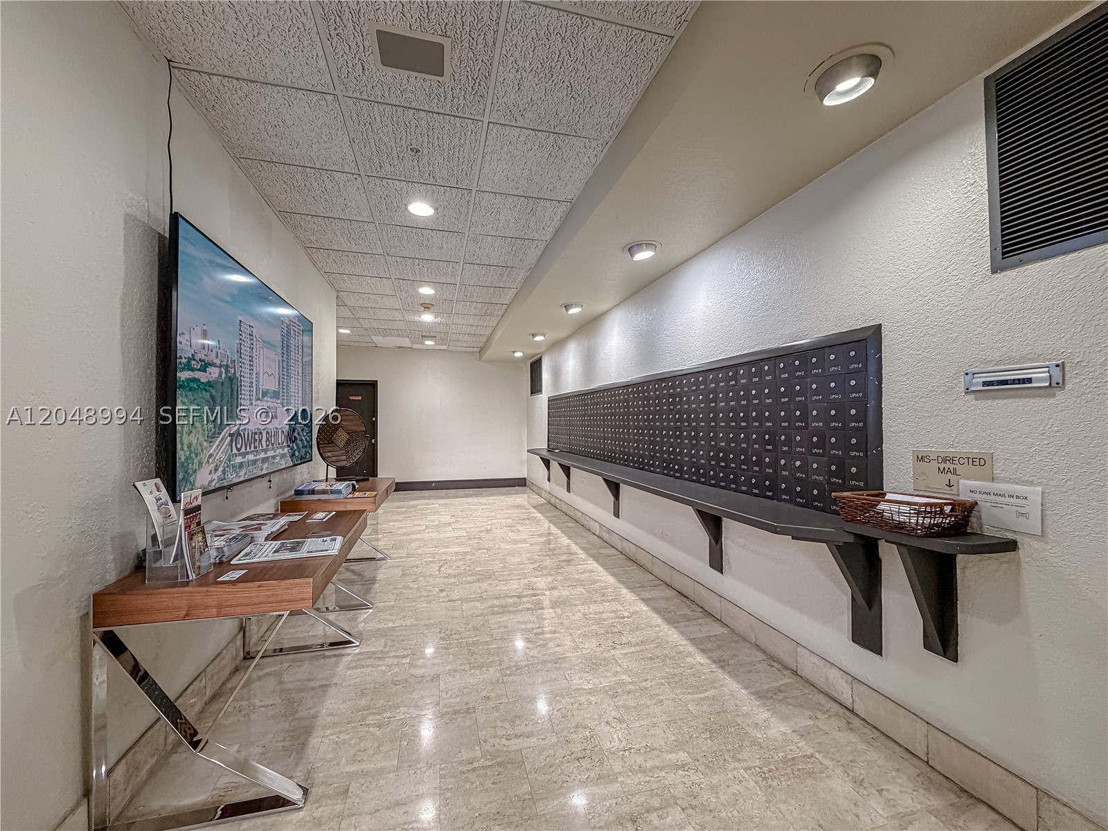 COMMODORE PLAZA CONDO - Residential