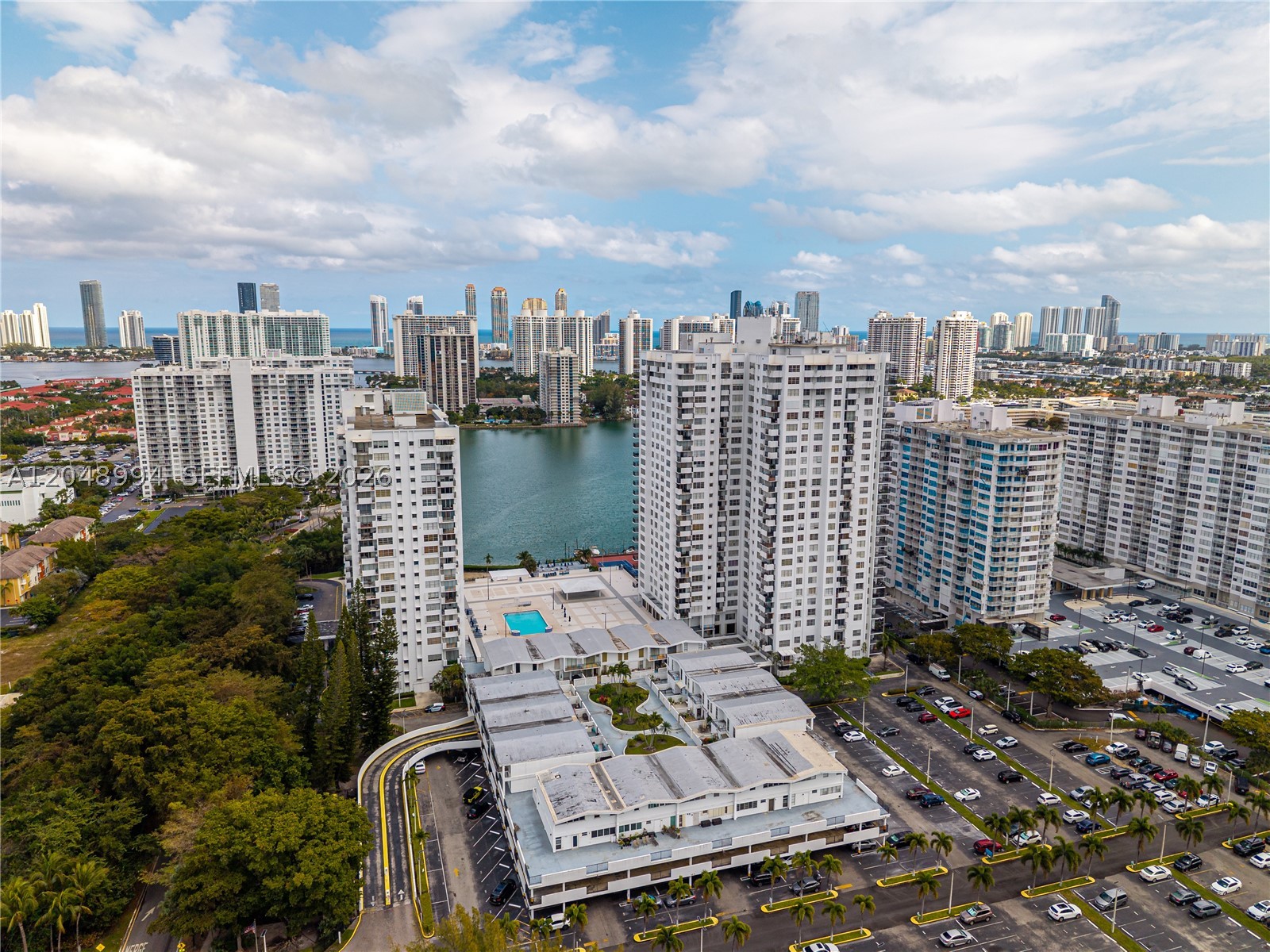 COMMODORE PLAZA CONDO - Residential