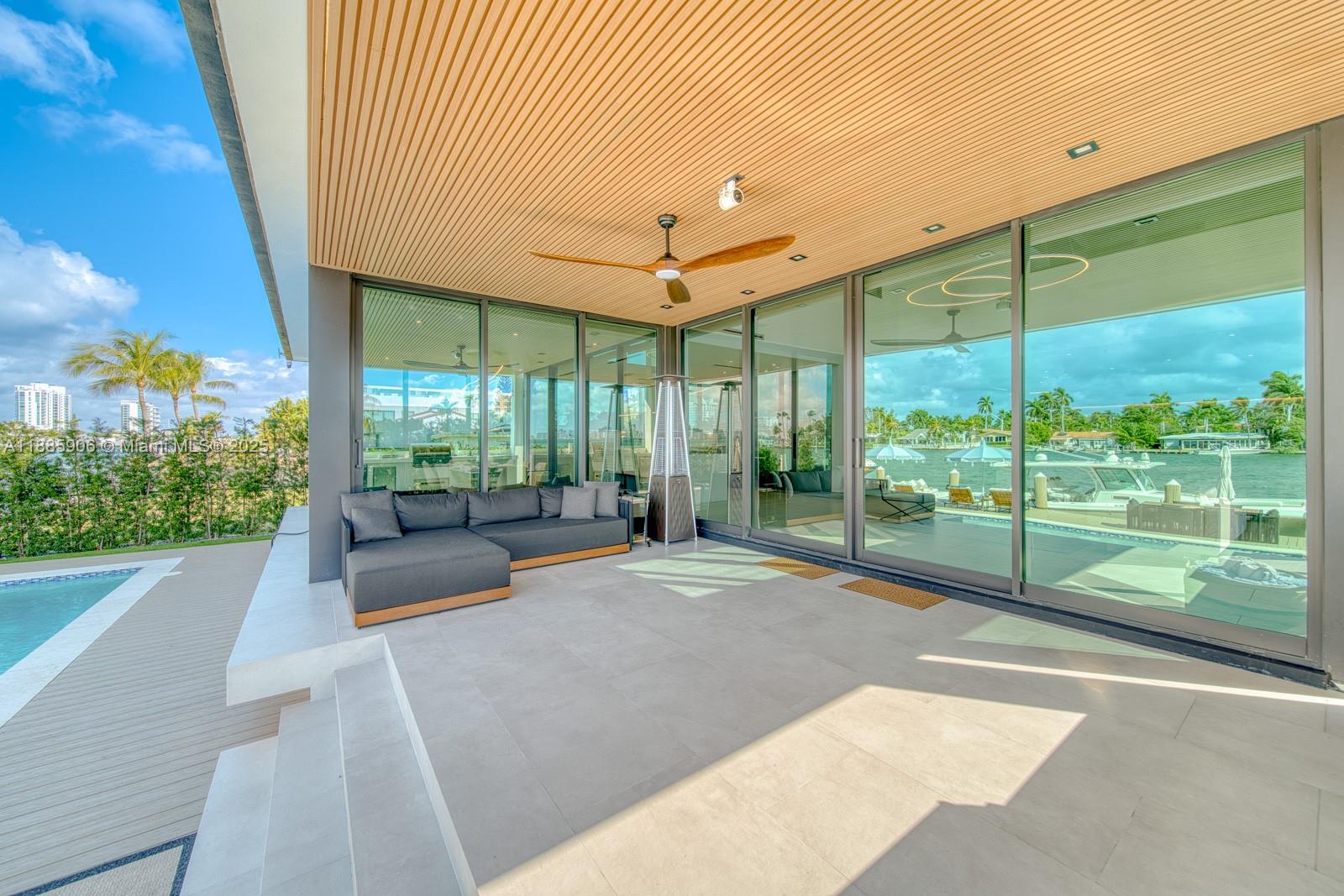 TREASURE ISLAND - Residential