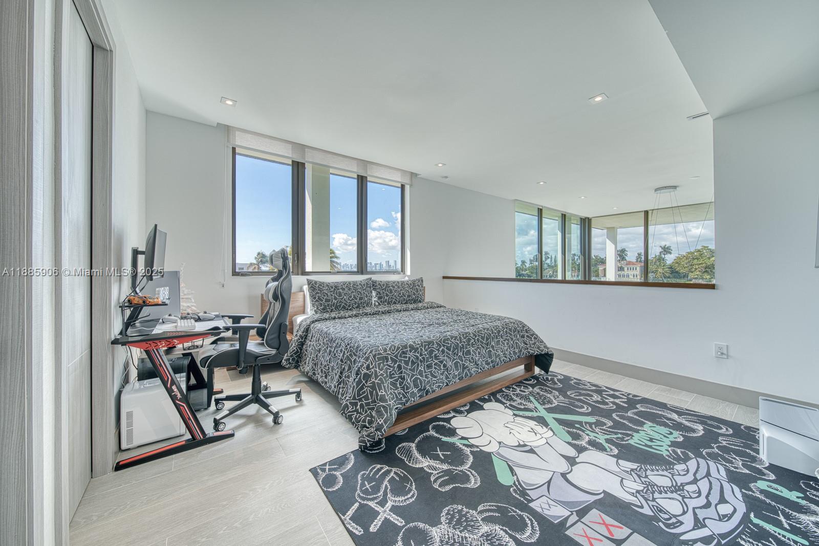 TREASURE ISLAND - Residential
