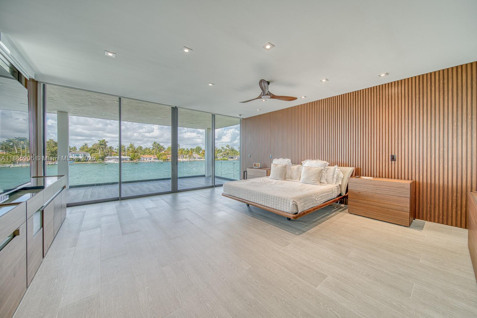TREASURE ISLAND - Residential