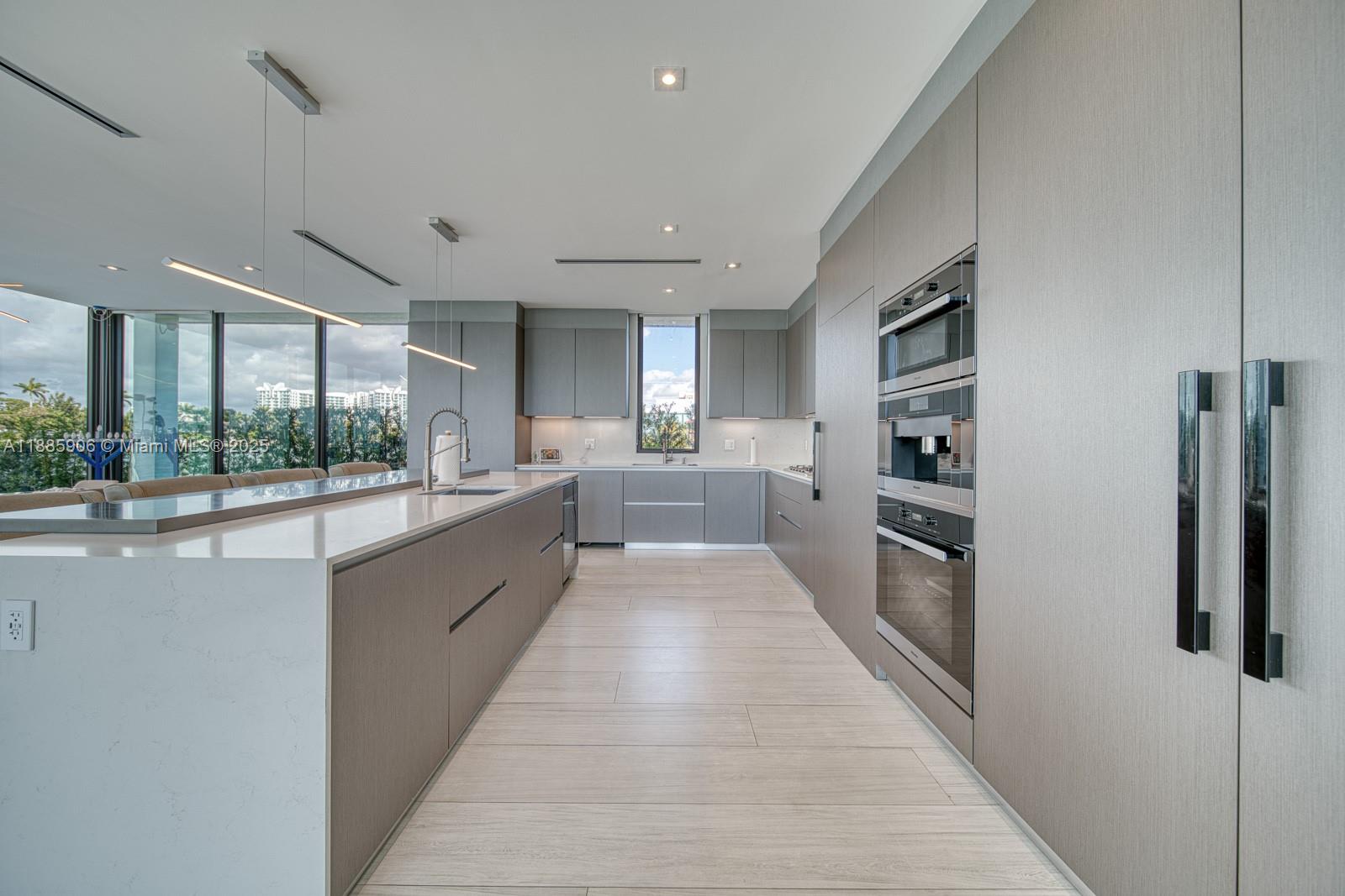 TREASURE ISLAND - Residential