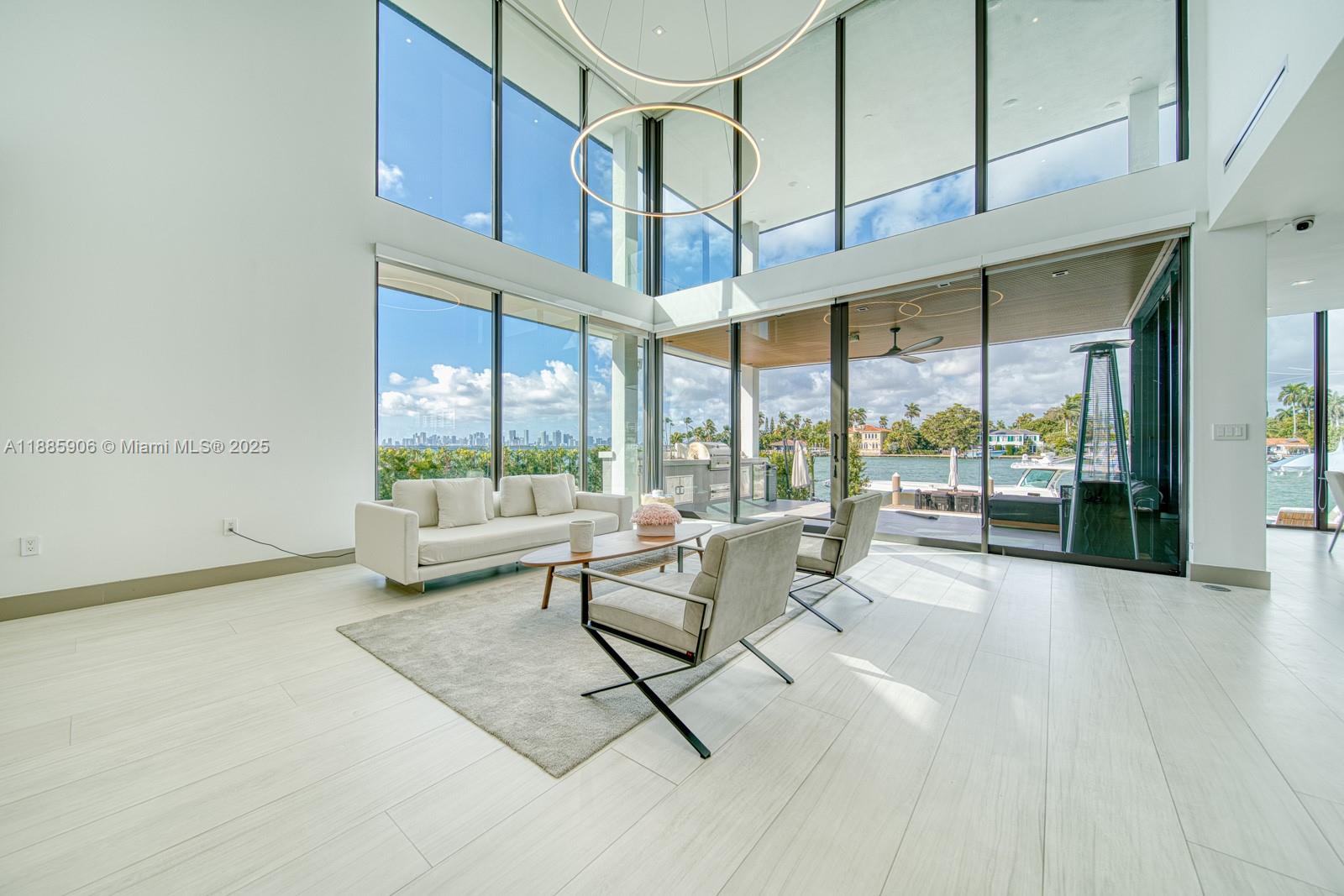 TREASURE ISLAND - Residential