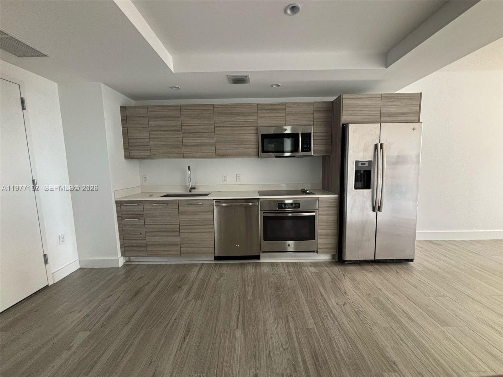 3401 MIDTOWN CONDO - Residential