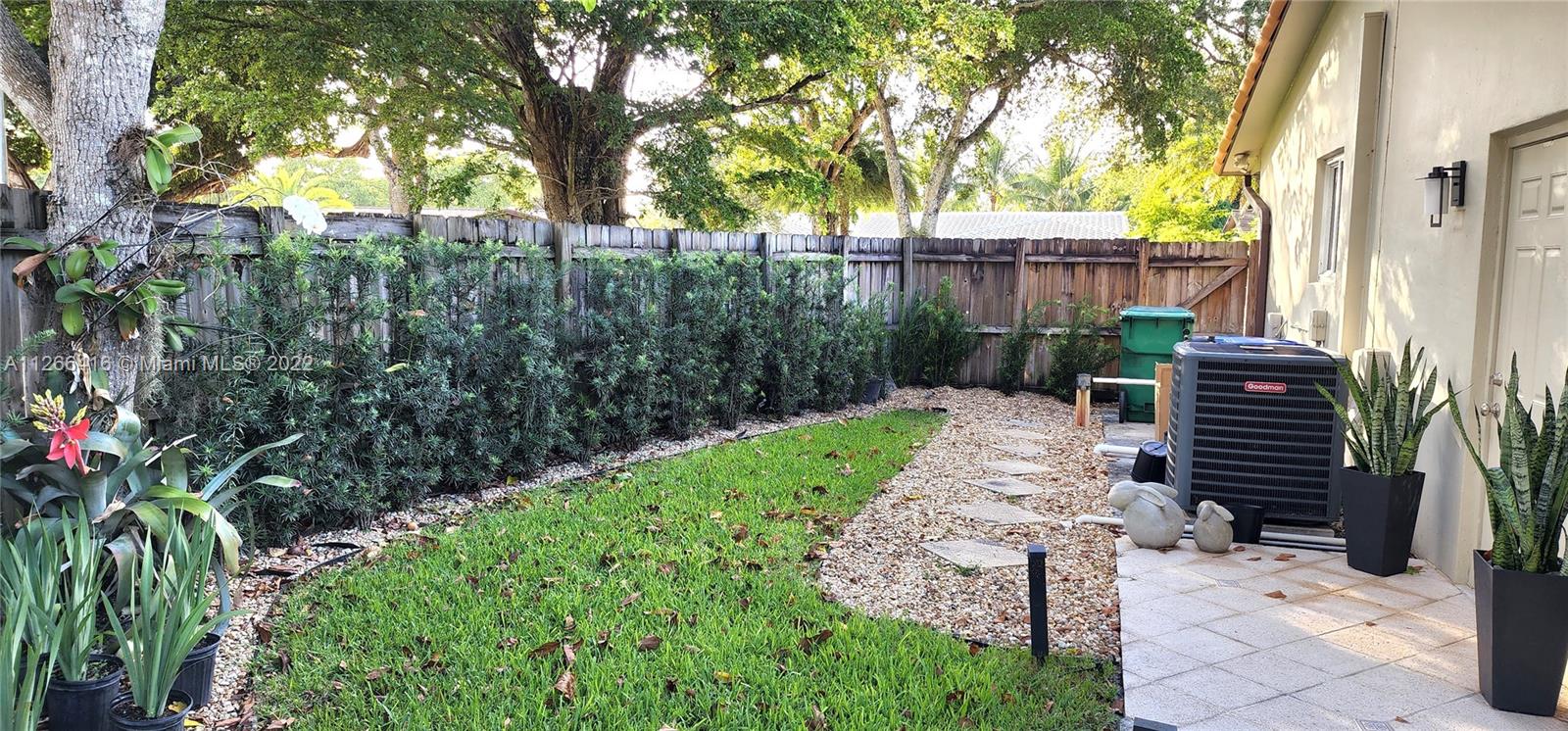 MIAMI LAKES SEC 4 - Residential