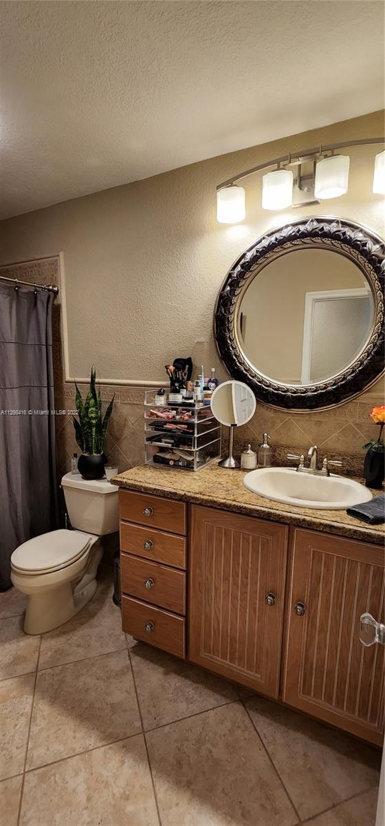 MIAMI LAKES SEC 4 - Residential