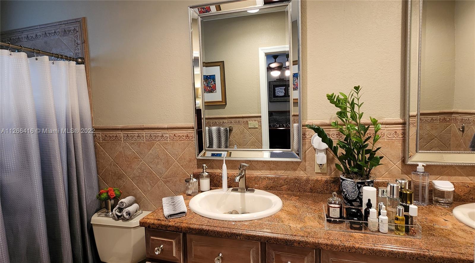 MIAMI LAKES SEC 4 - Residential