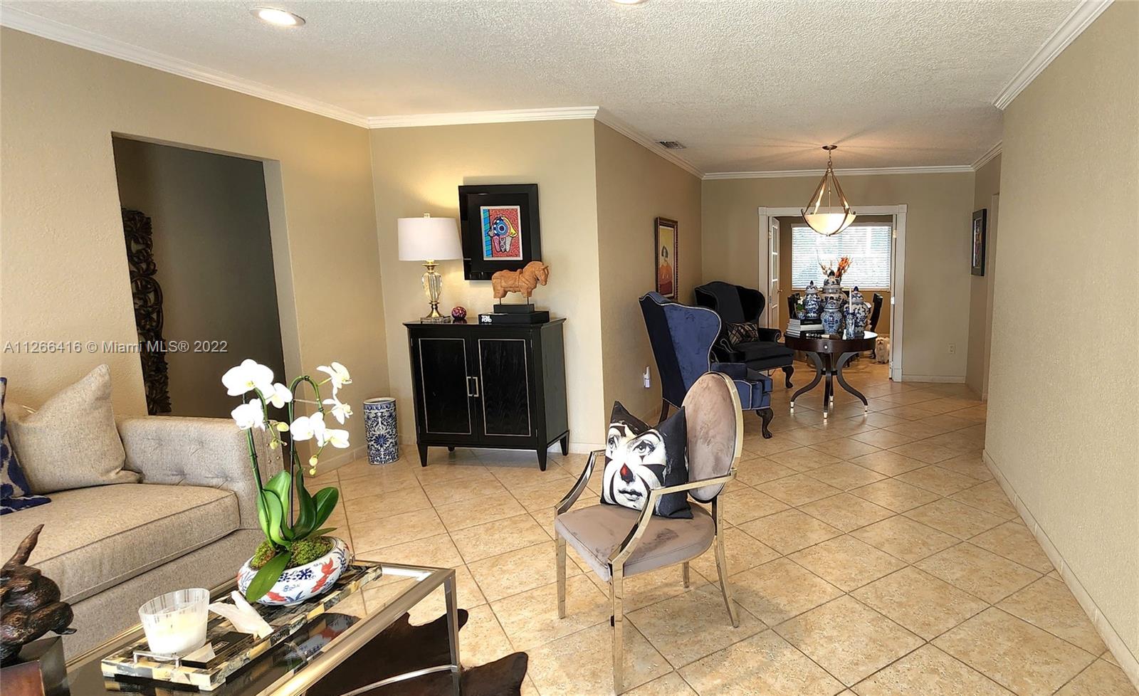 MIAMI LAKES SEC 4 - Residential