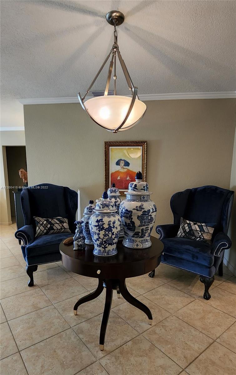 MIAMI LAKES SEC 4 - Residential