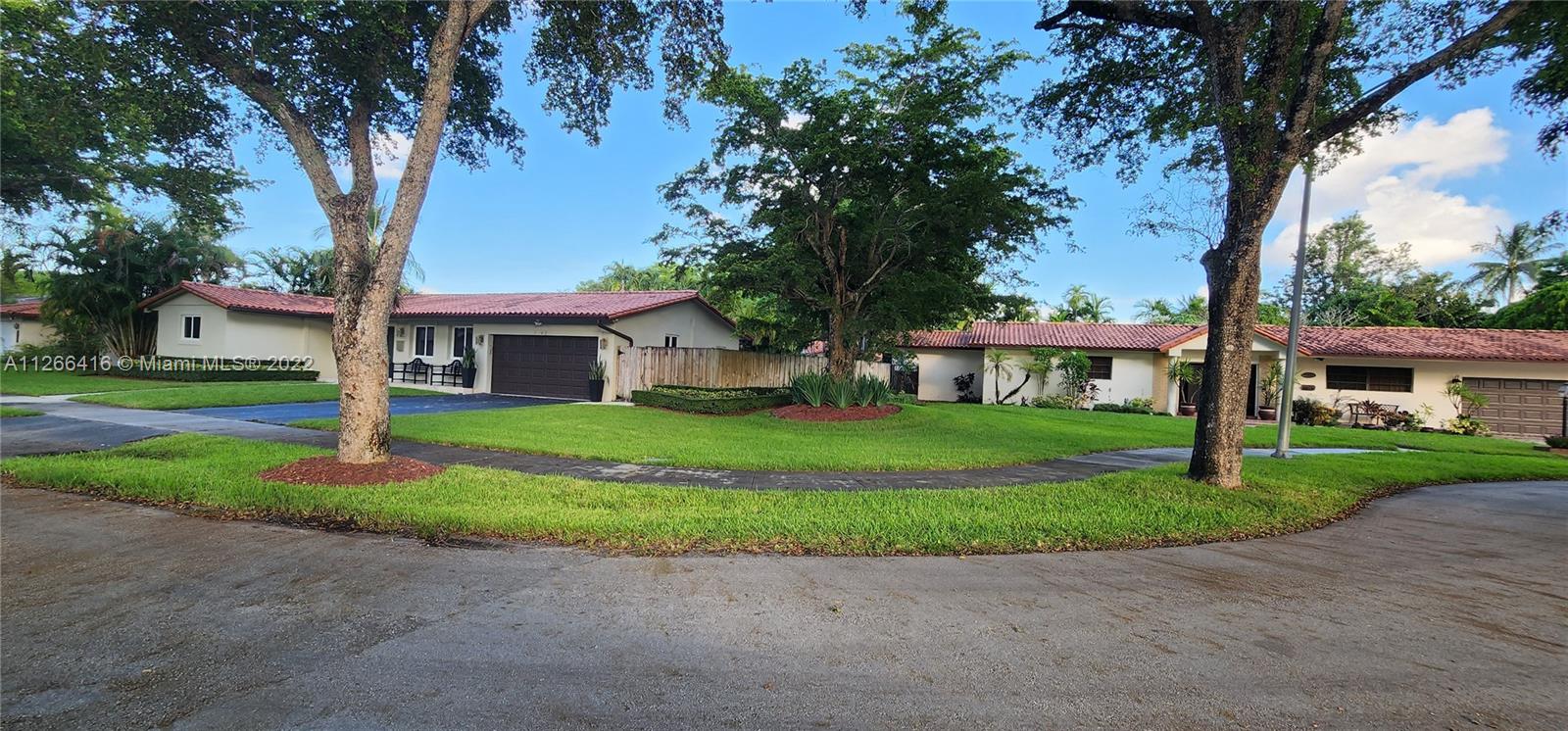 MIAMI LAKES SEC 4 - Residential