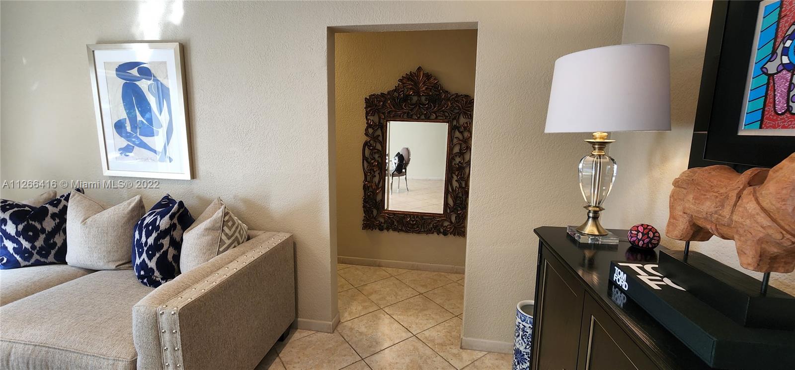 MIAMI LAKES SEC 4 - Residential