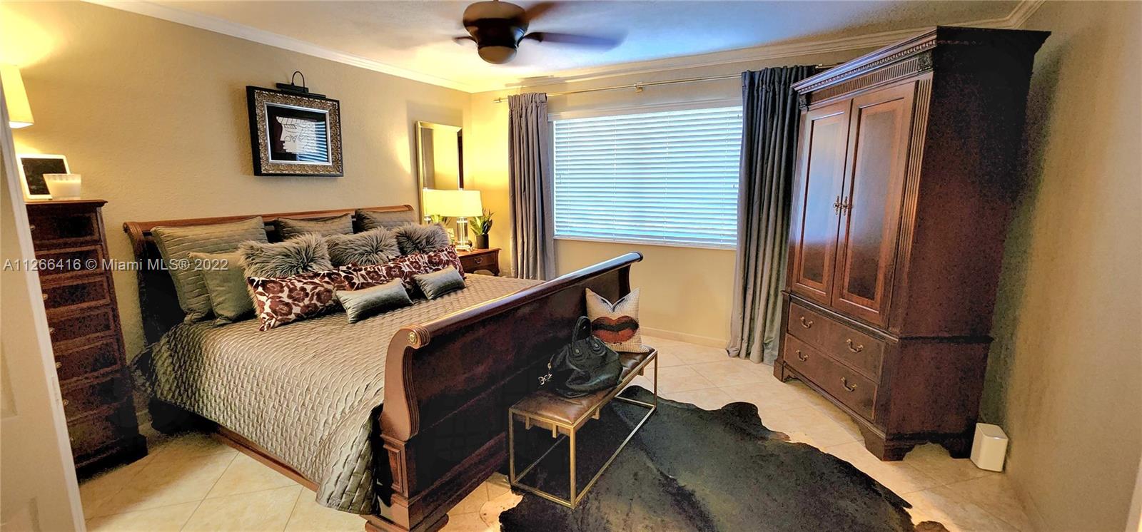 MIAMI LAKES SEC 4 - Residential