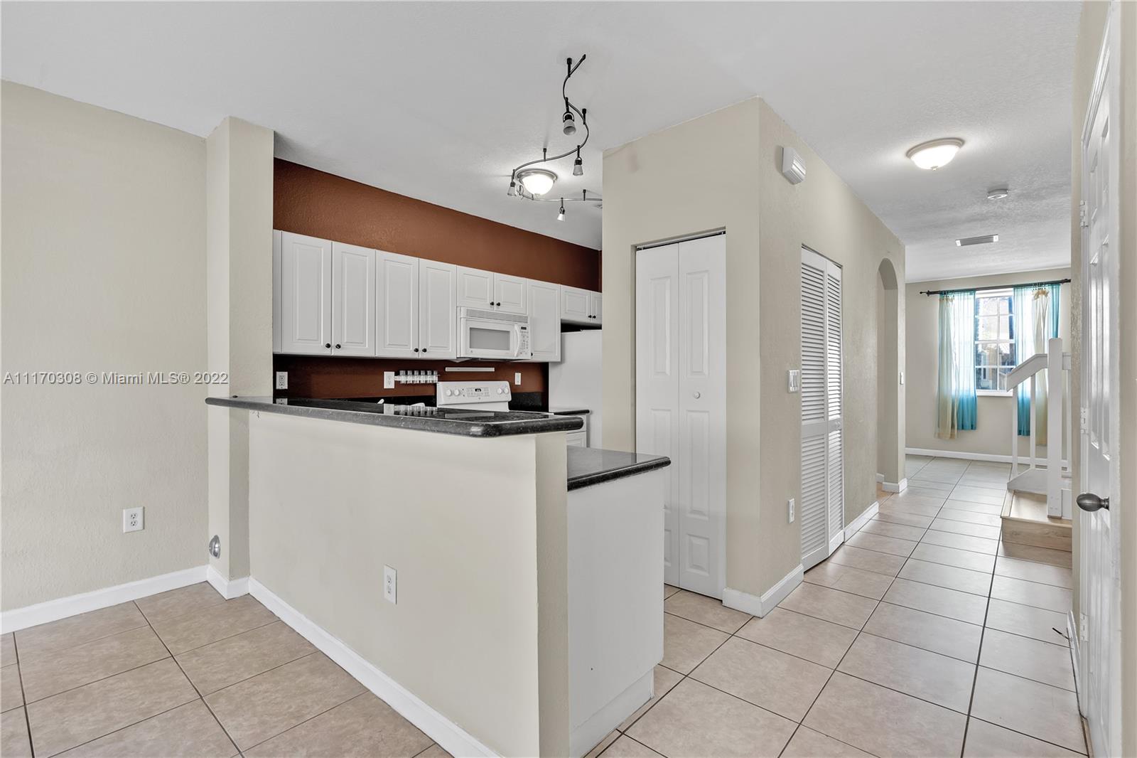 THE SHORES CONDO NO 1 - Residential