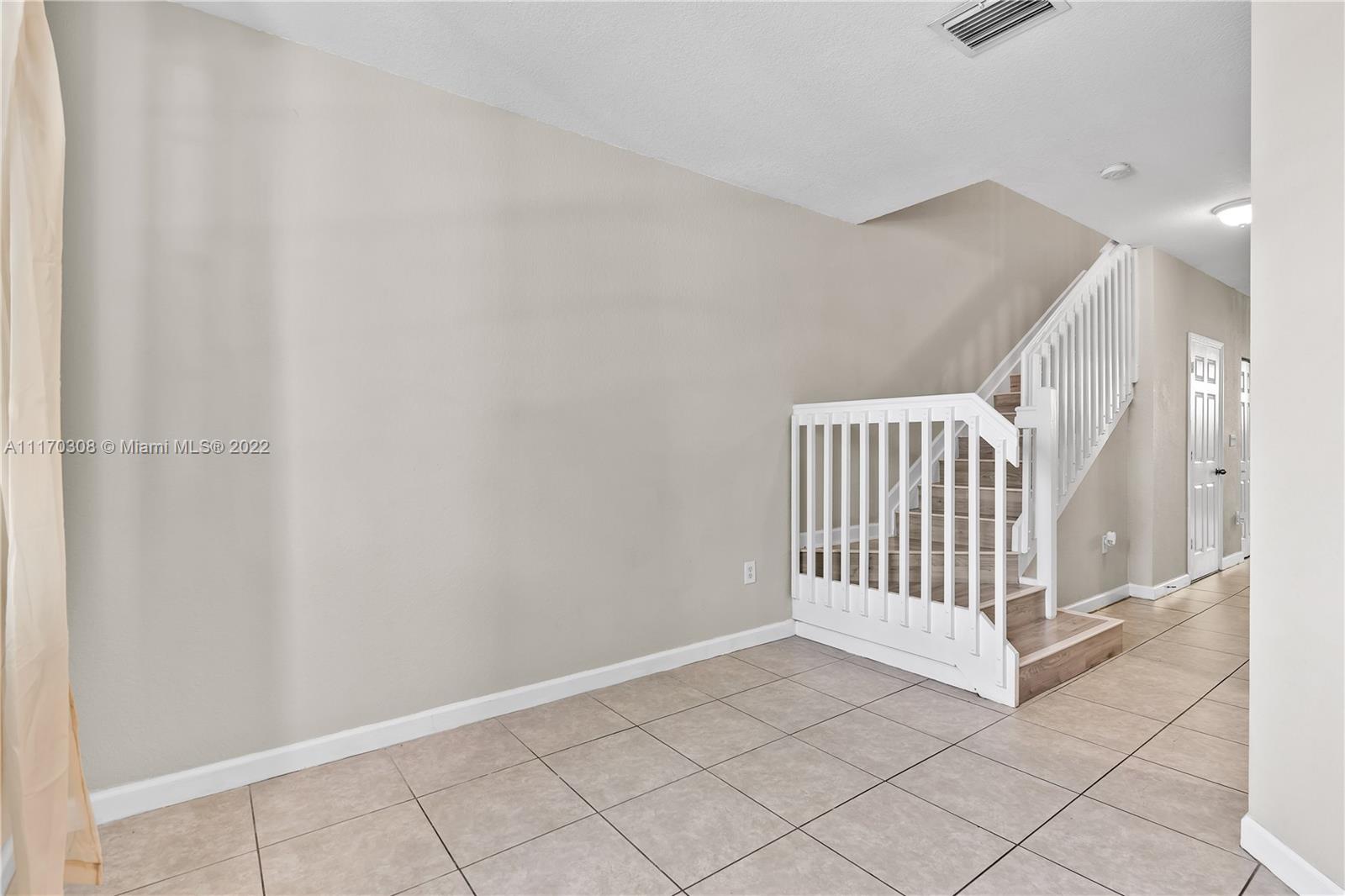 THE SHORES CONDO NO 1 - Residential