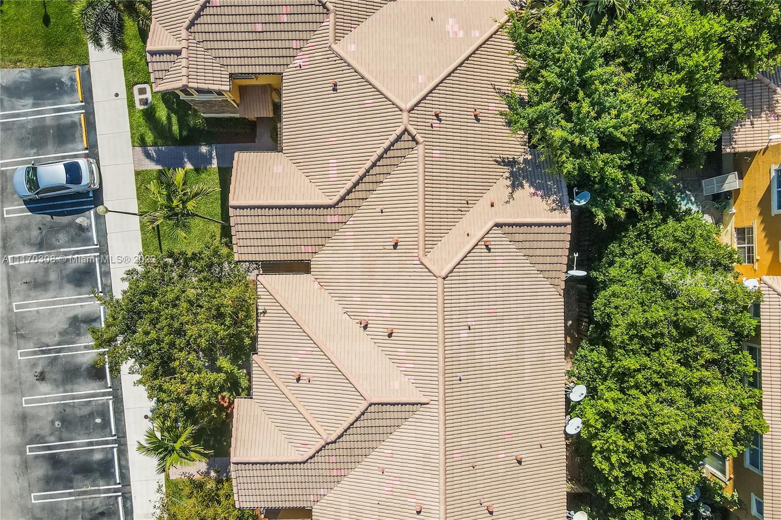 THE SHORES CONDO NO 1 - Residential
