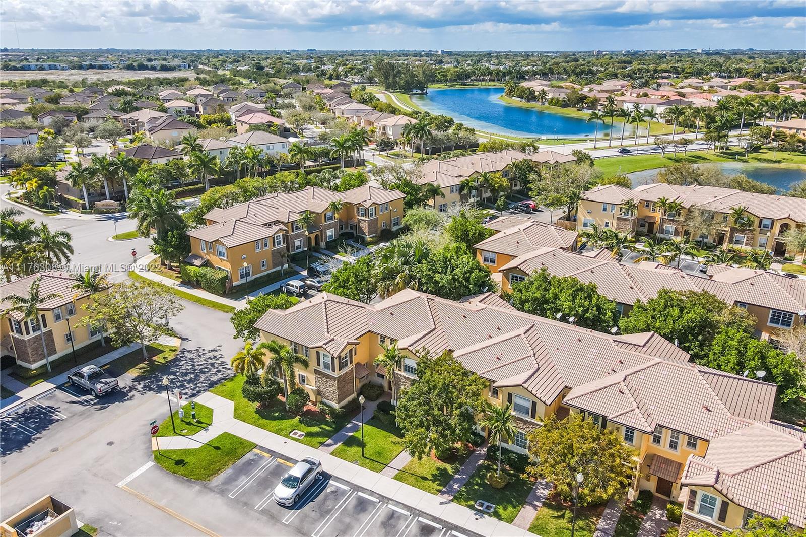 THE SHORES CONDO NO 1 - Residential