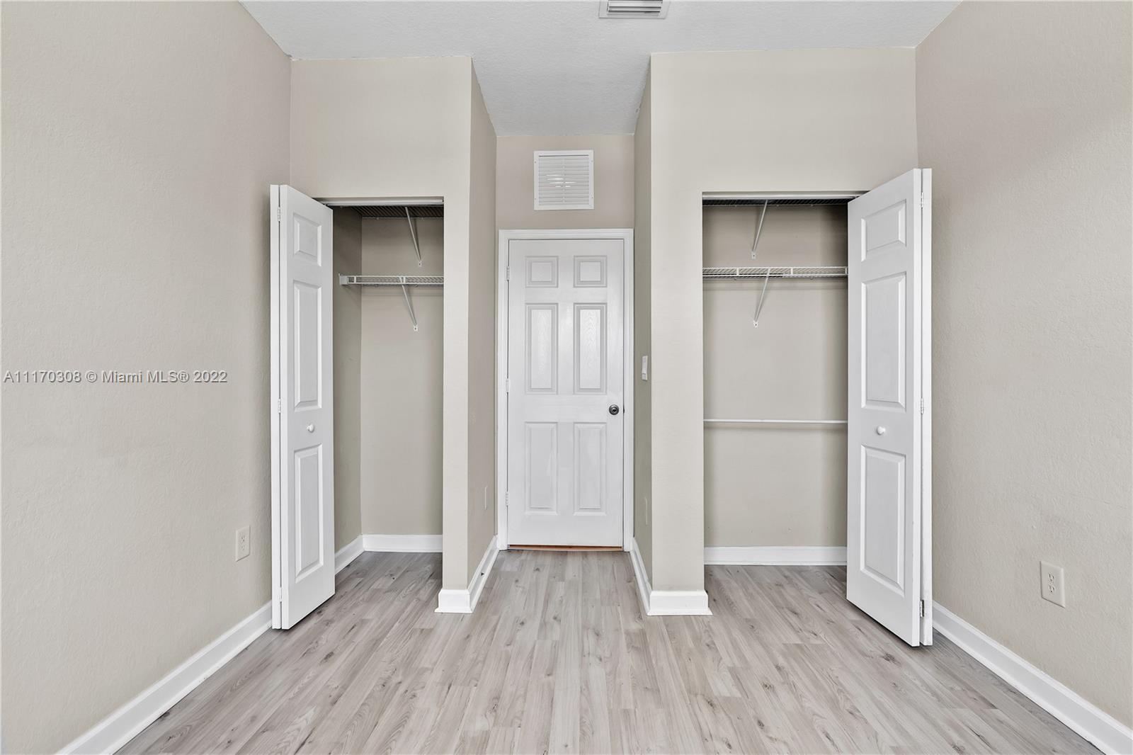 THE SHORES CONDO NO 1 - Residential