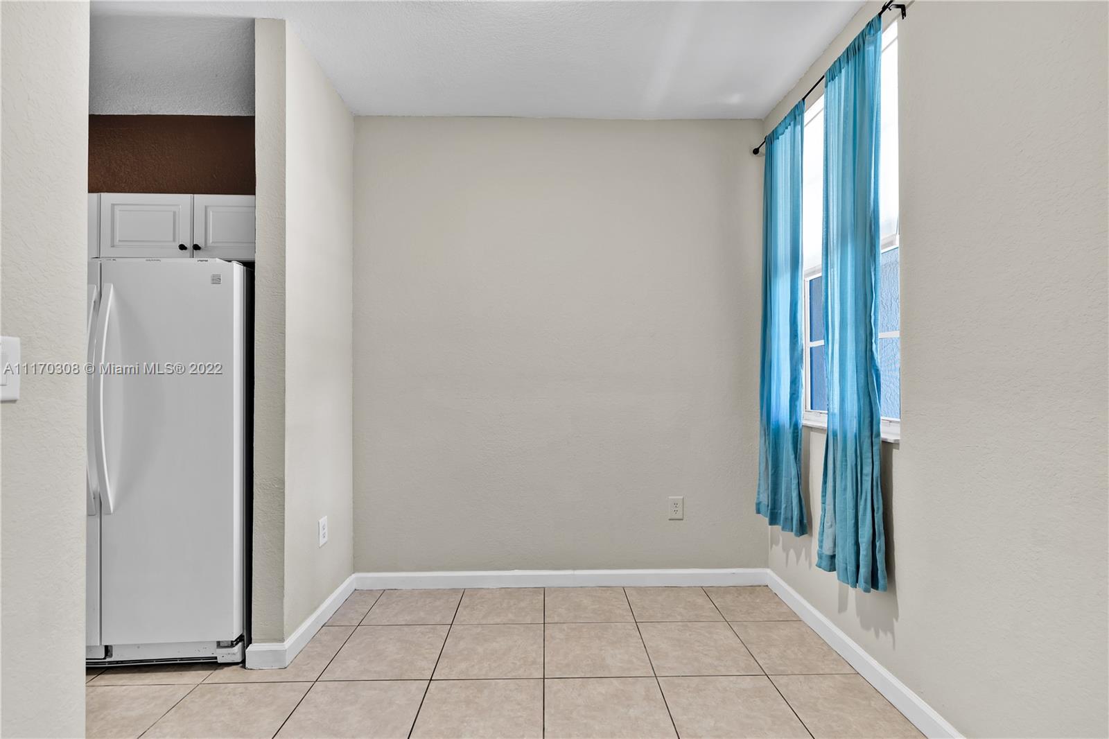 THE SHORES CONDO NO 1 - Residential