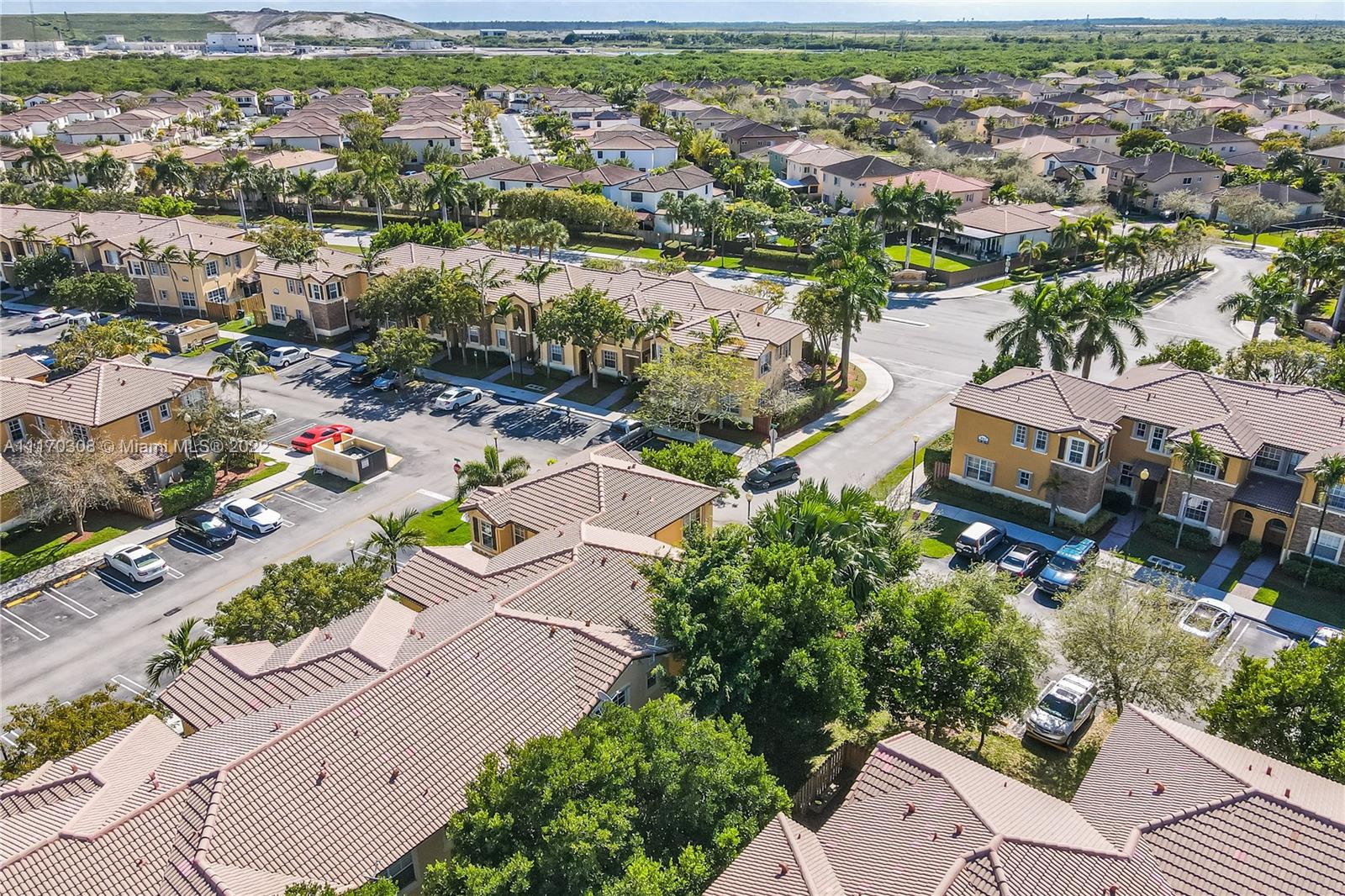 THE SHORES CONDO NO 1 - Residential