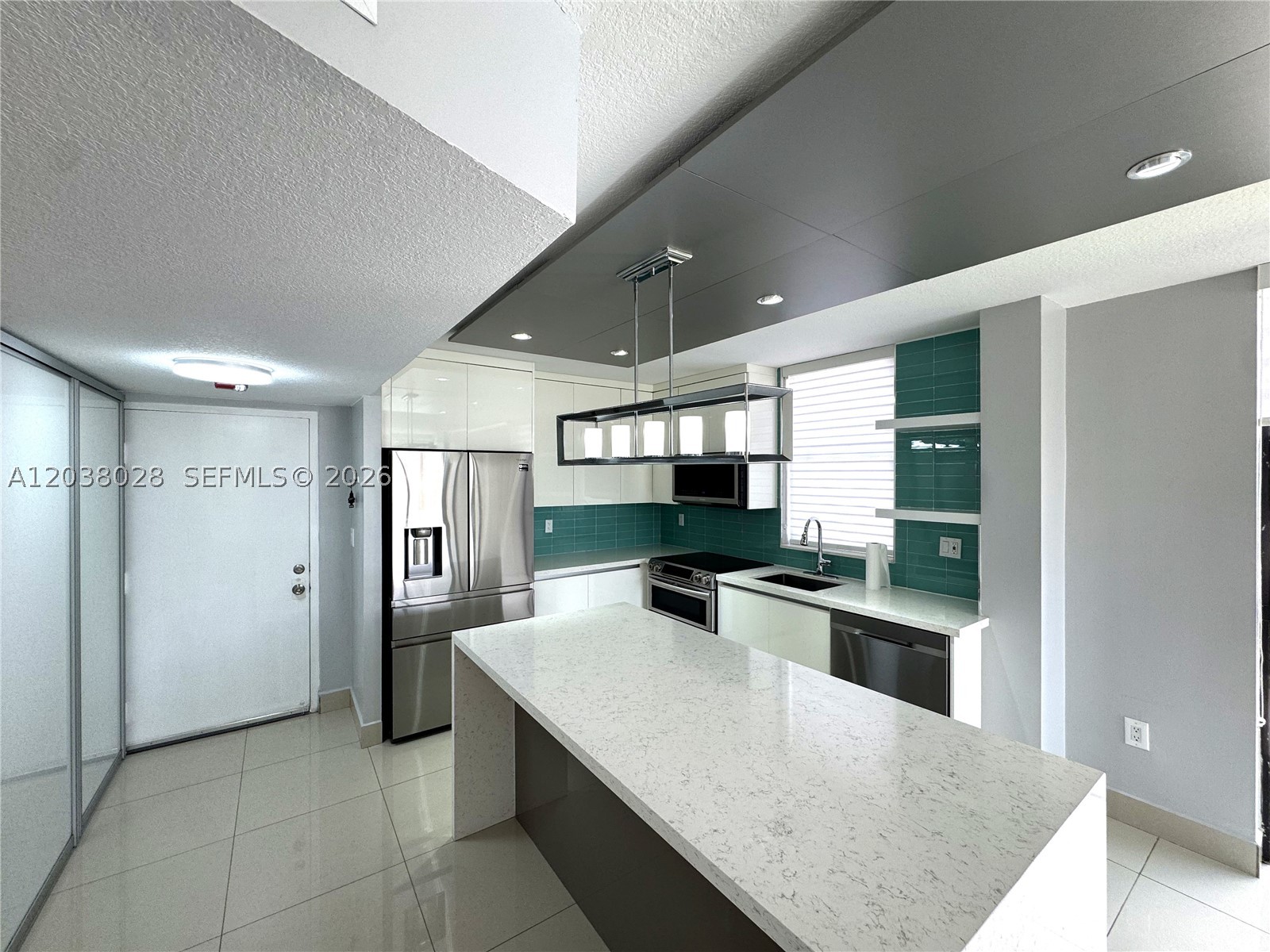 THE COURTYARD VILLAS COND - Residential Lease