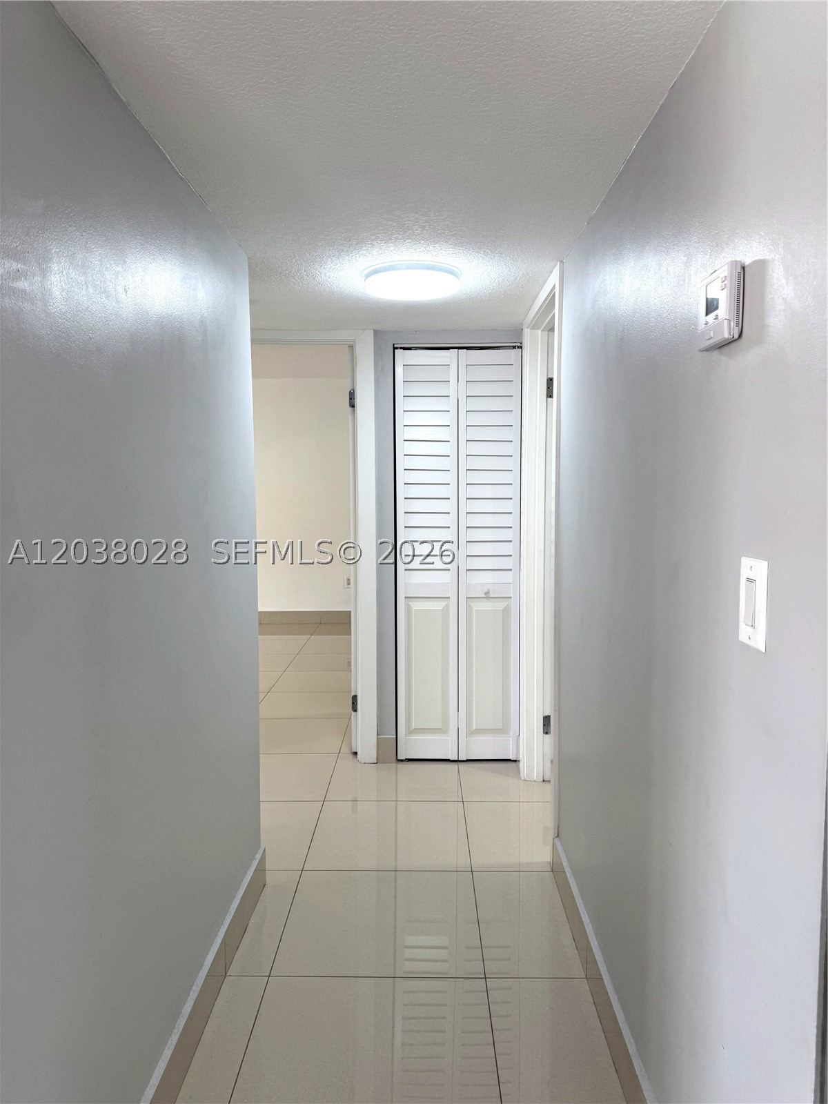 THE COURTYARD VILLAS COND - Residential Lease