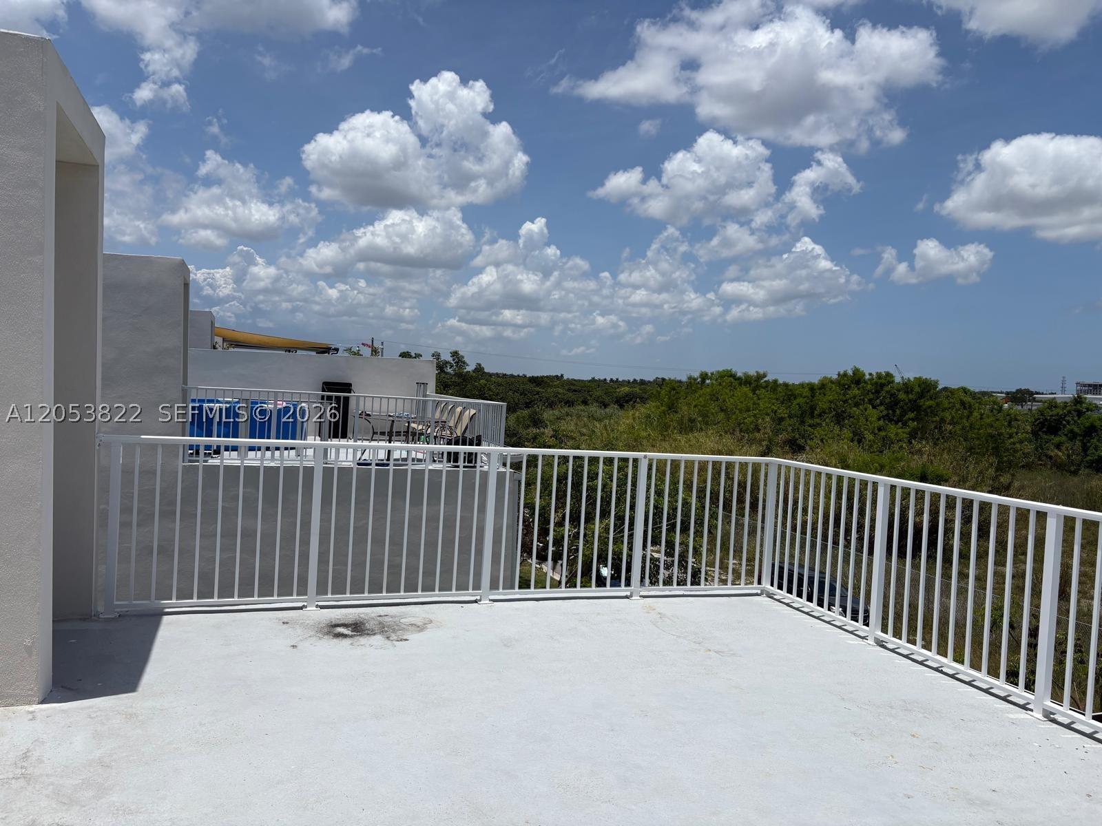 PARADISE ONE - Residential