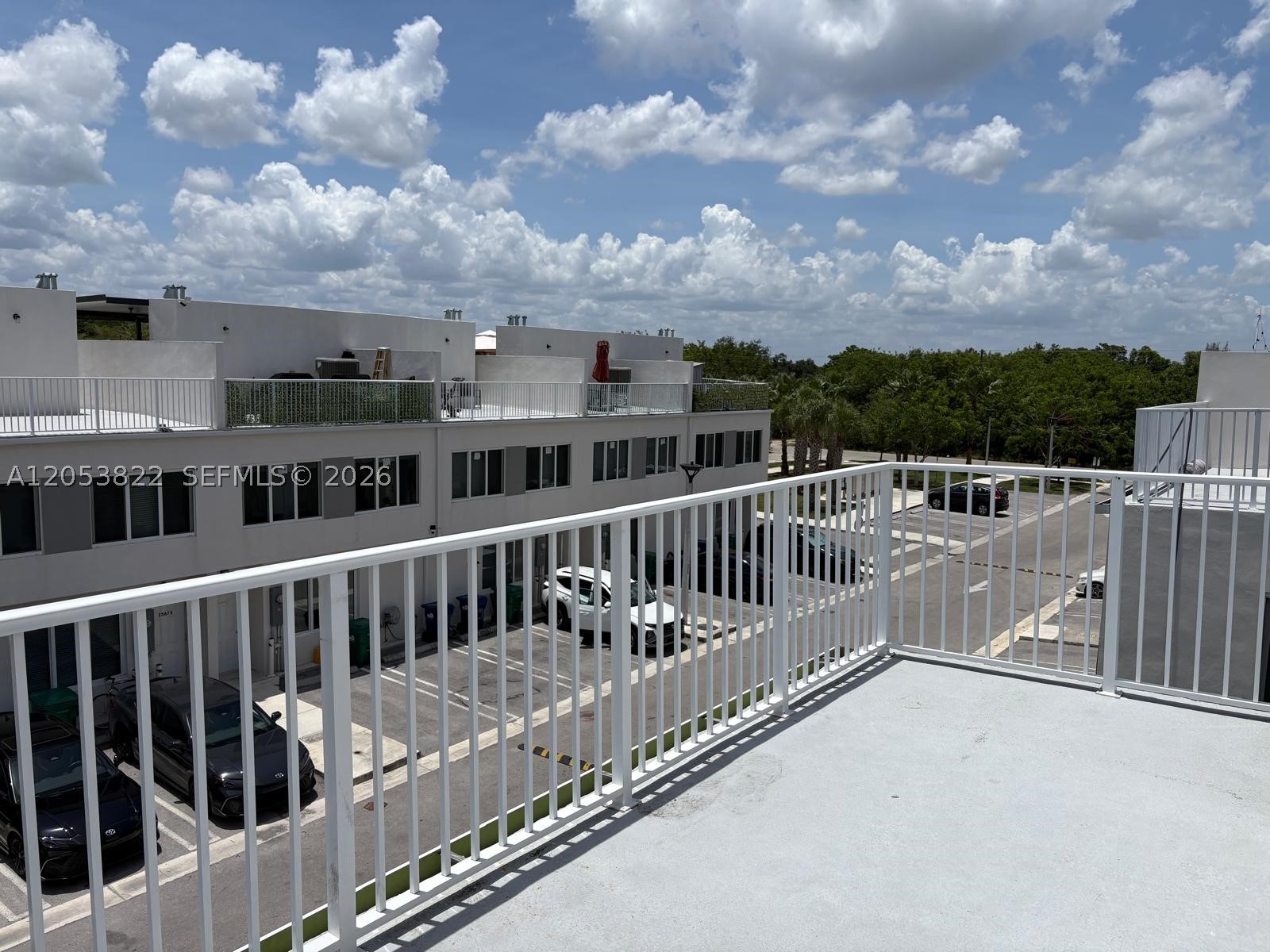 PARADISE ONE - Residential
