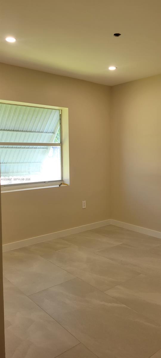 ROSE-WOOD AMD - Residential Lease