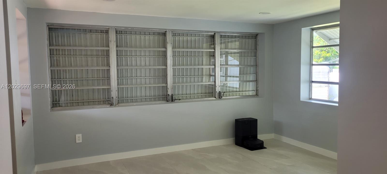 ROSE-WOOD AMD - Residential Lease