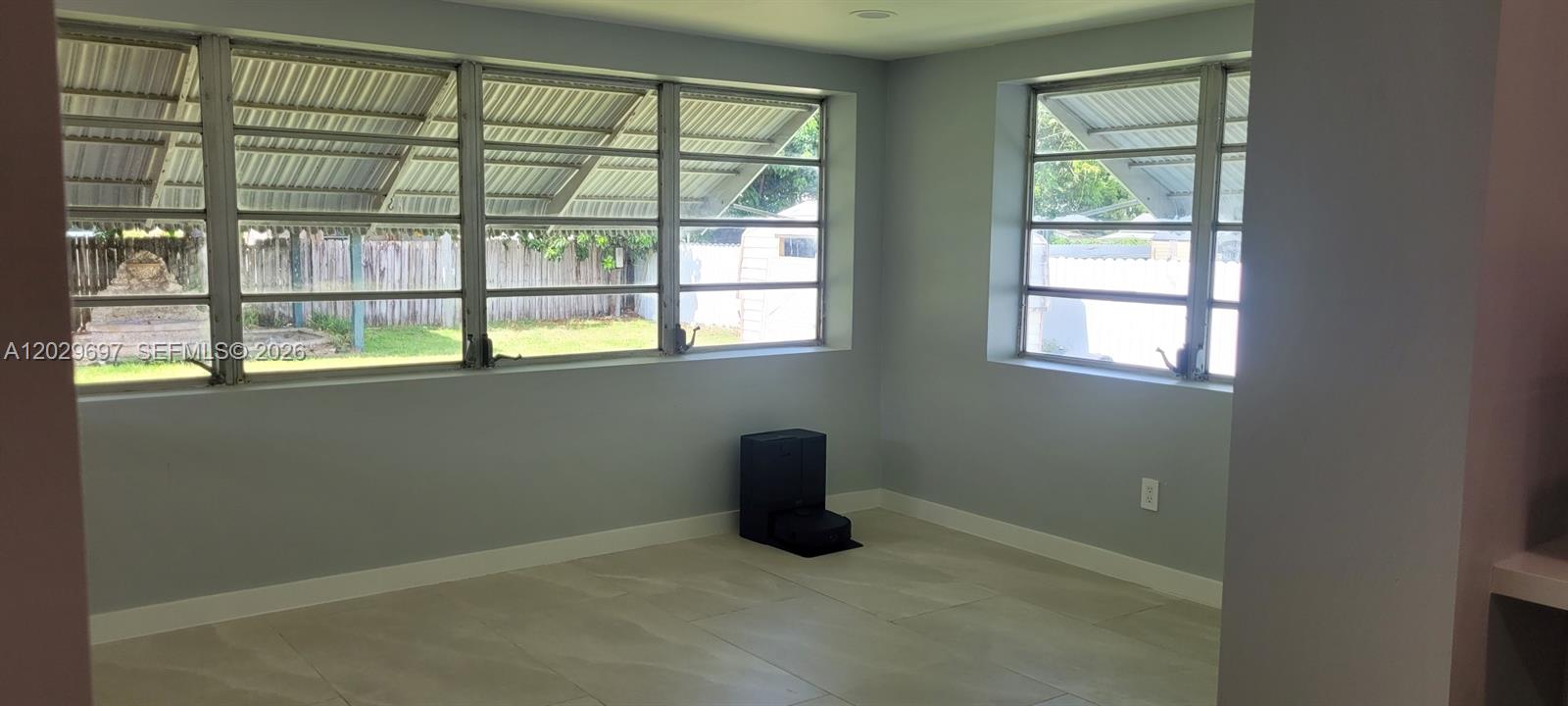 ROSE-WOOD AMD - Residential Lease