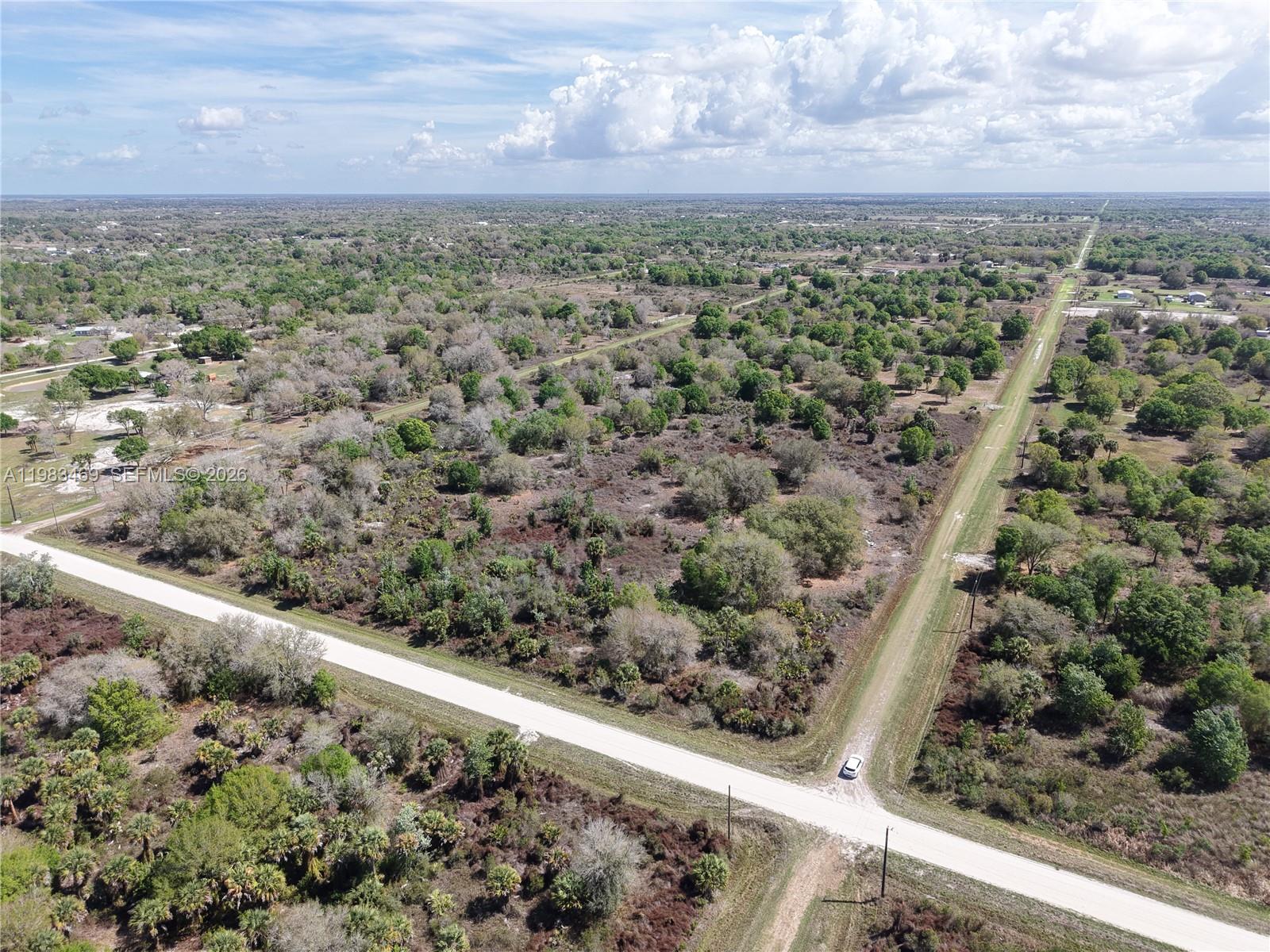 OKEECHOBEE - Land