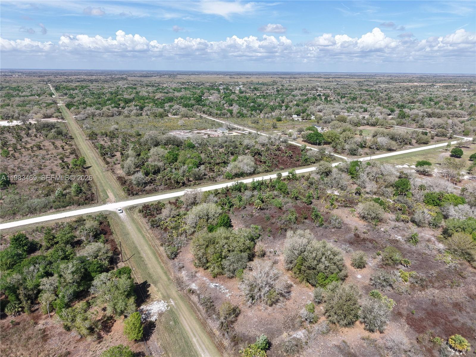 OKEECHOBEE - Land
