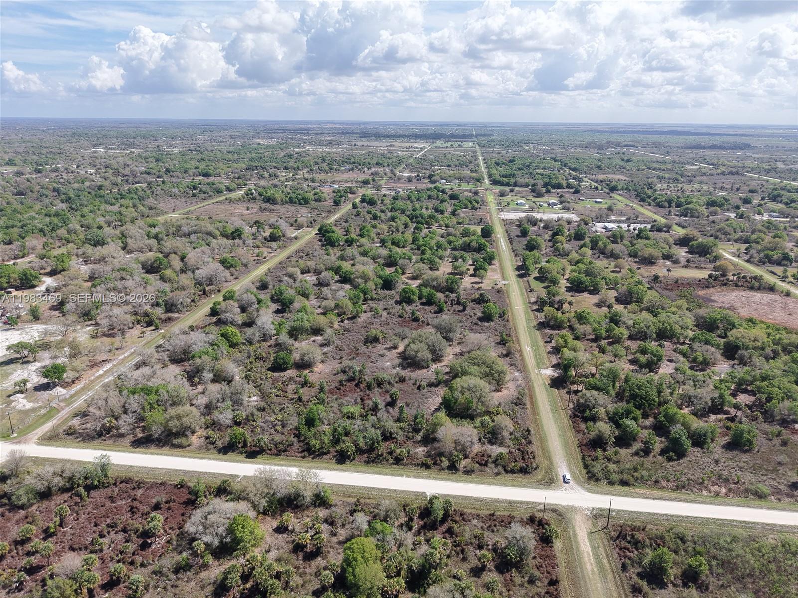 OKEECHOBEE - Land