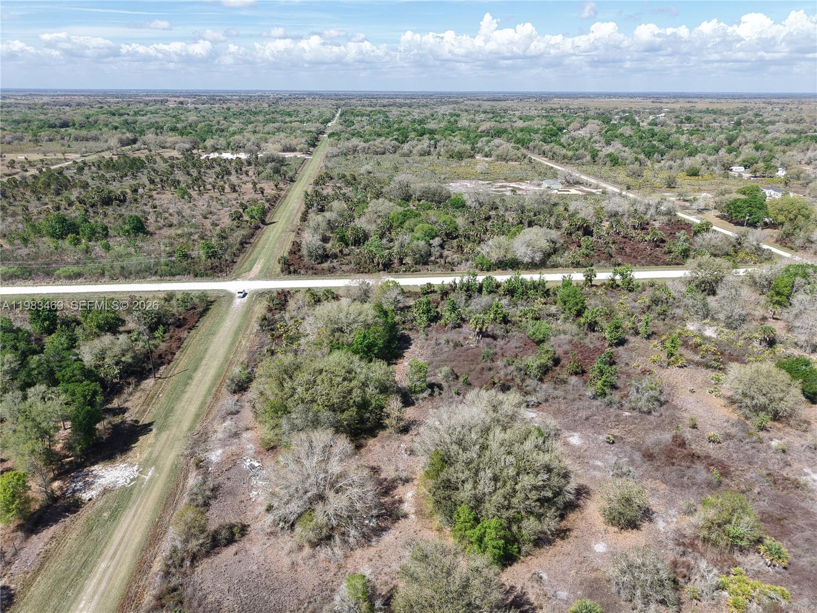 OKEECHOBEE - Land