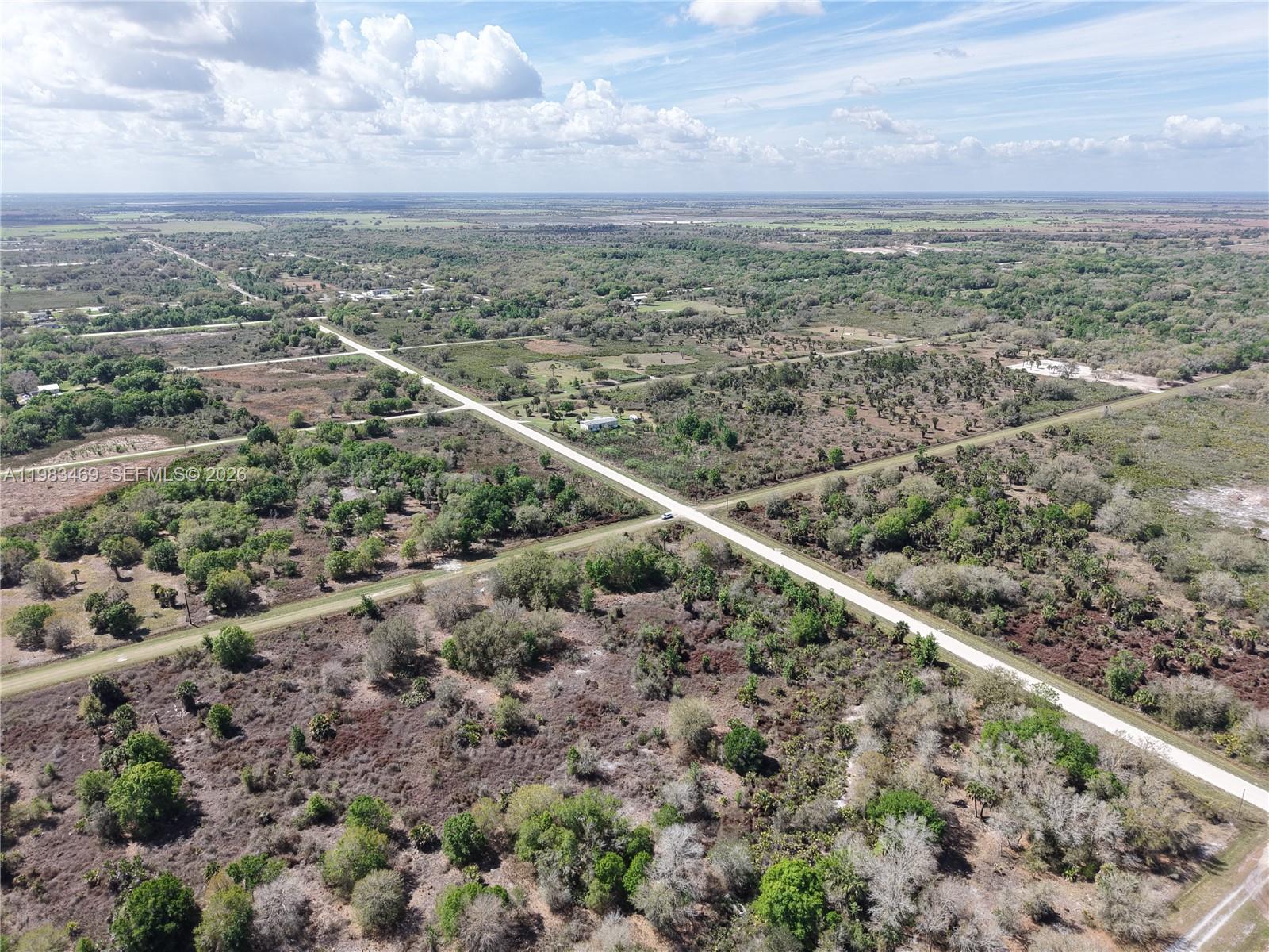 OKEECHOBEE - Land