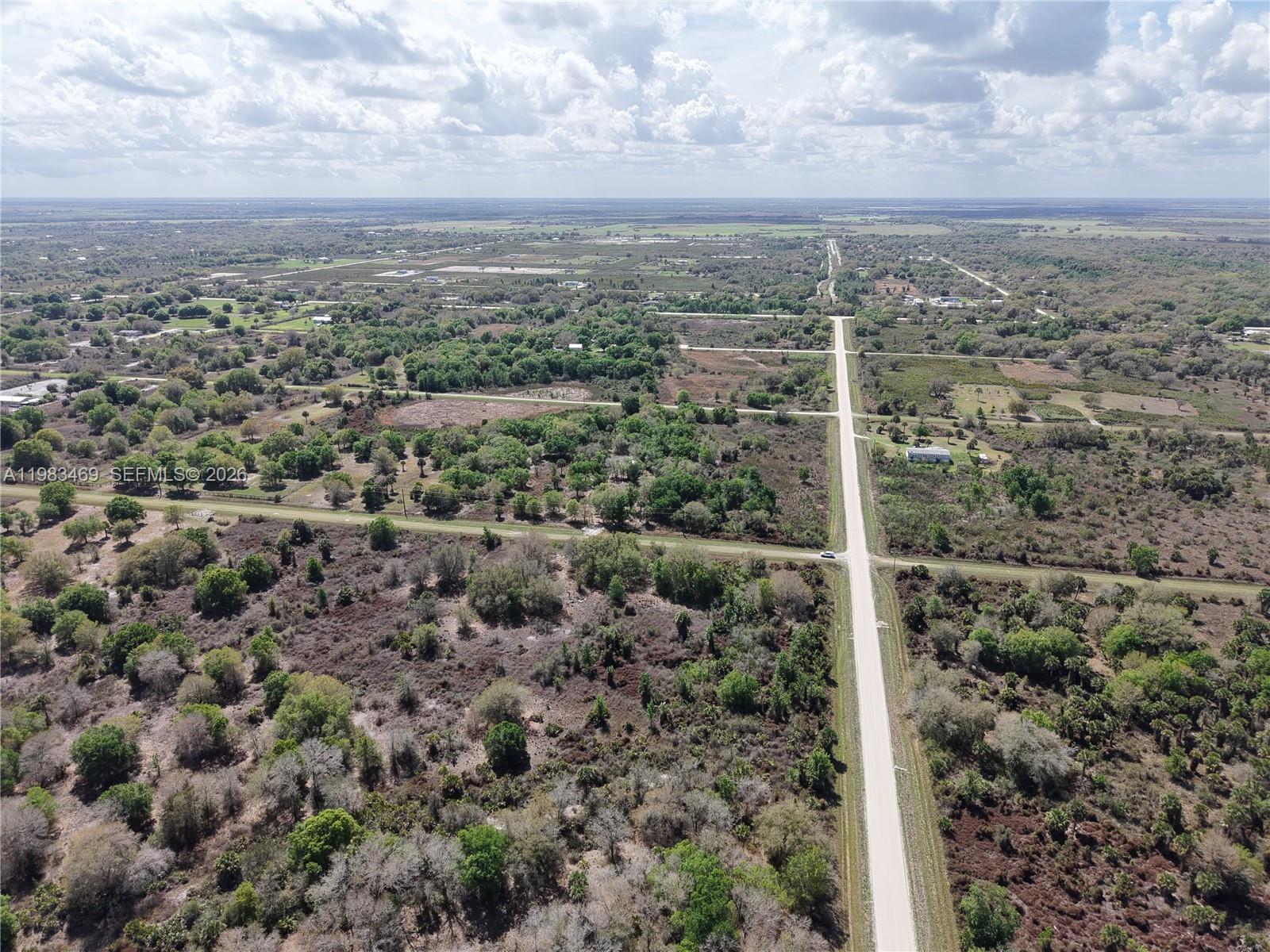 OKEECHOBEE - Land