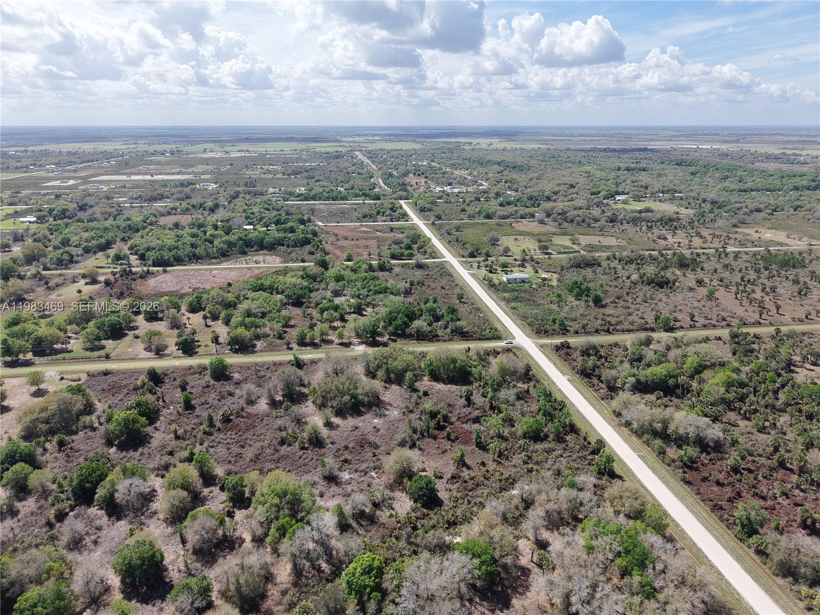 OKEECHOBEE - Land