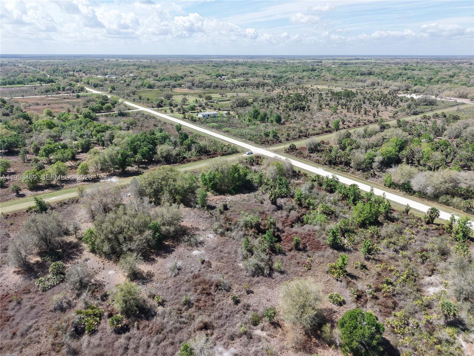 OKEECHOBEE - Land