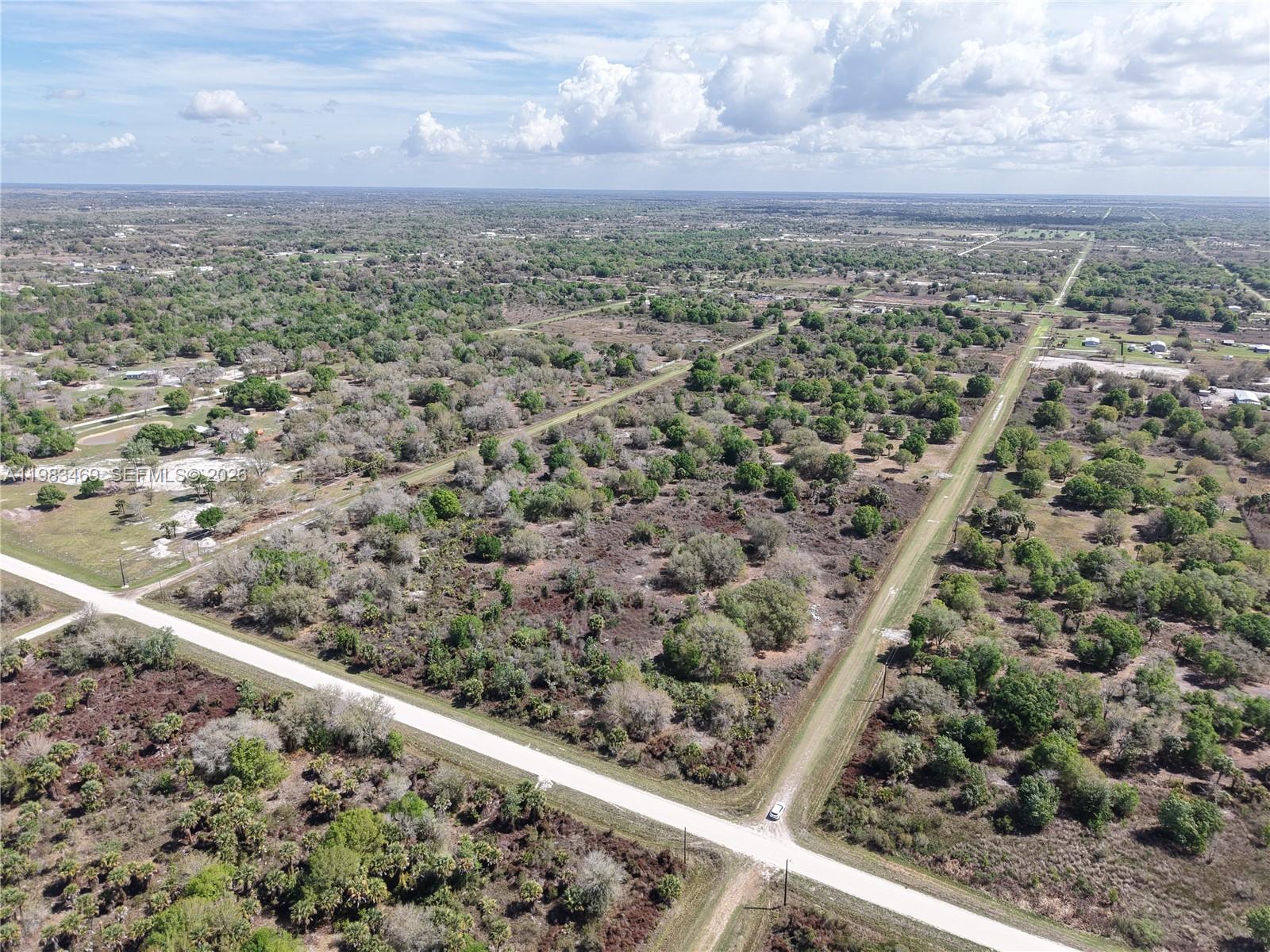 OKEECHOBEE - Land