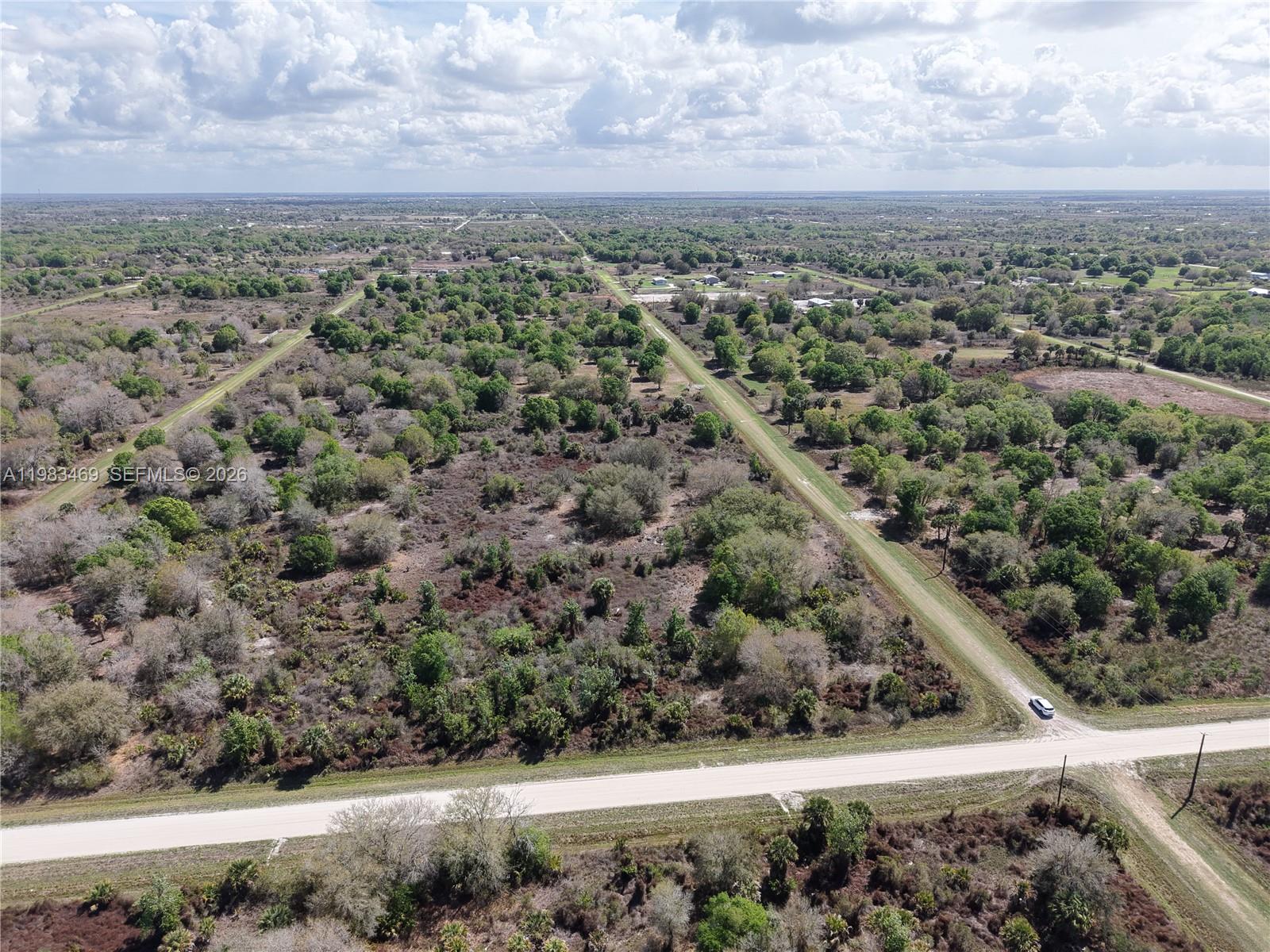 OKEECHOBEE - Land