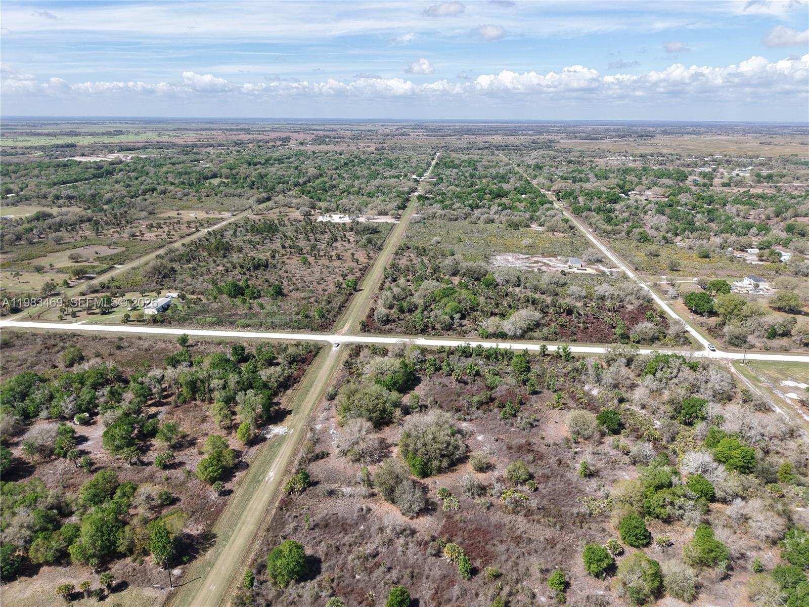 OKEECHOBEE - Land