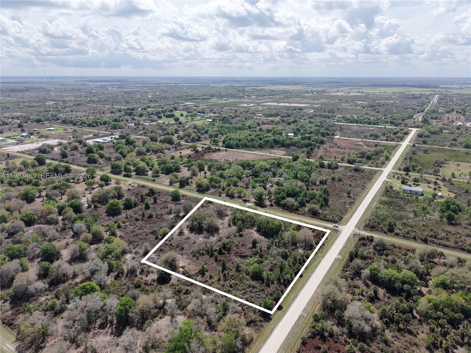 Discover the potential of this 3-acre vacant land parcel located in Okeechobee, FL. This spacious property offers plenty of room to build your dream home, place a manufactured home, start a small farm, or create a private weekend retreat. Surrounded by Florida’s natural beauty, the land provides a peaceful rural setting while still offering convenient access to nearby towns, shops, and essential services.