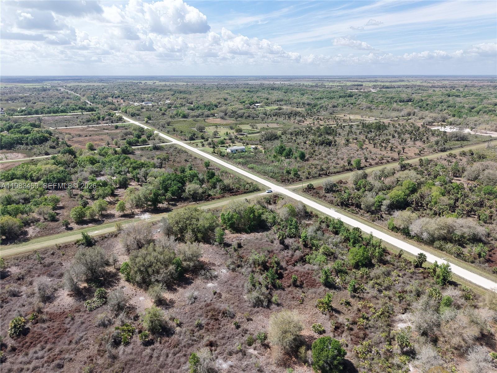 OKEECHOBEE - Land