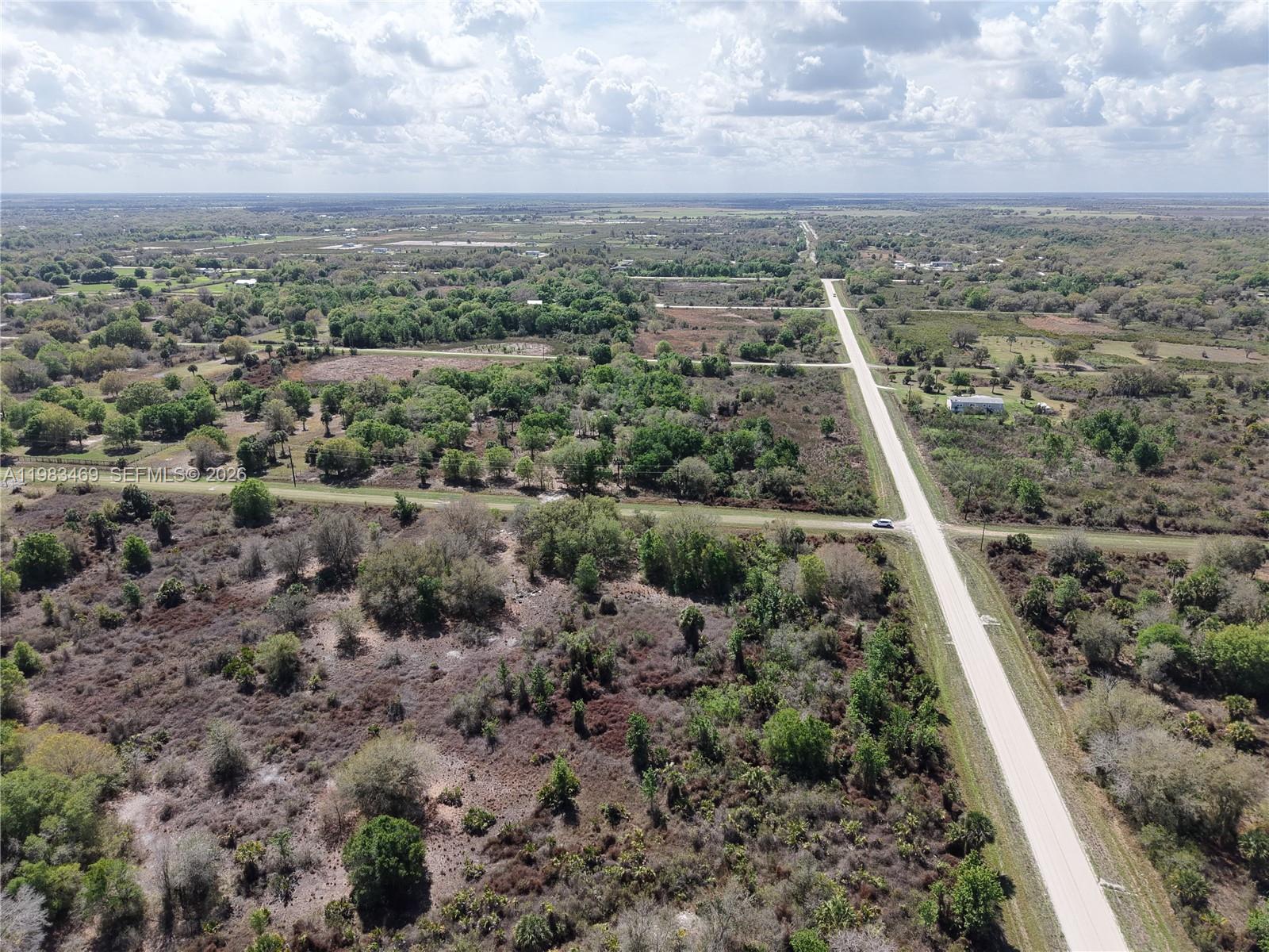 OKEECHOBEE - Land